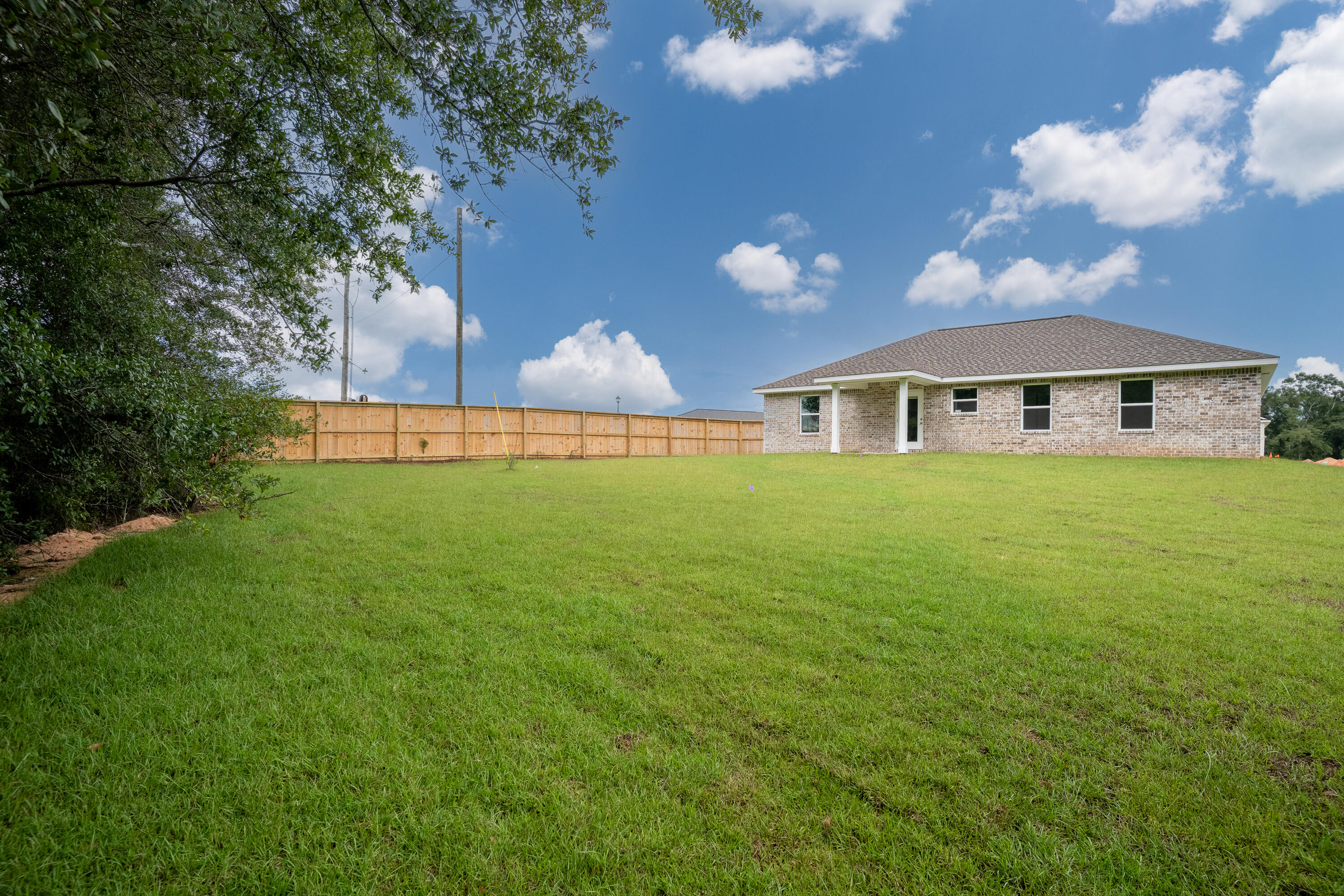 SOUTHERN DAY CHATEAU - Residential