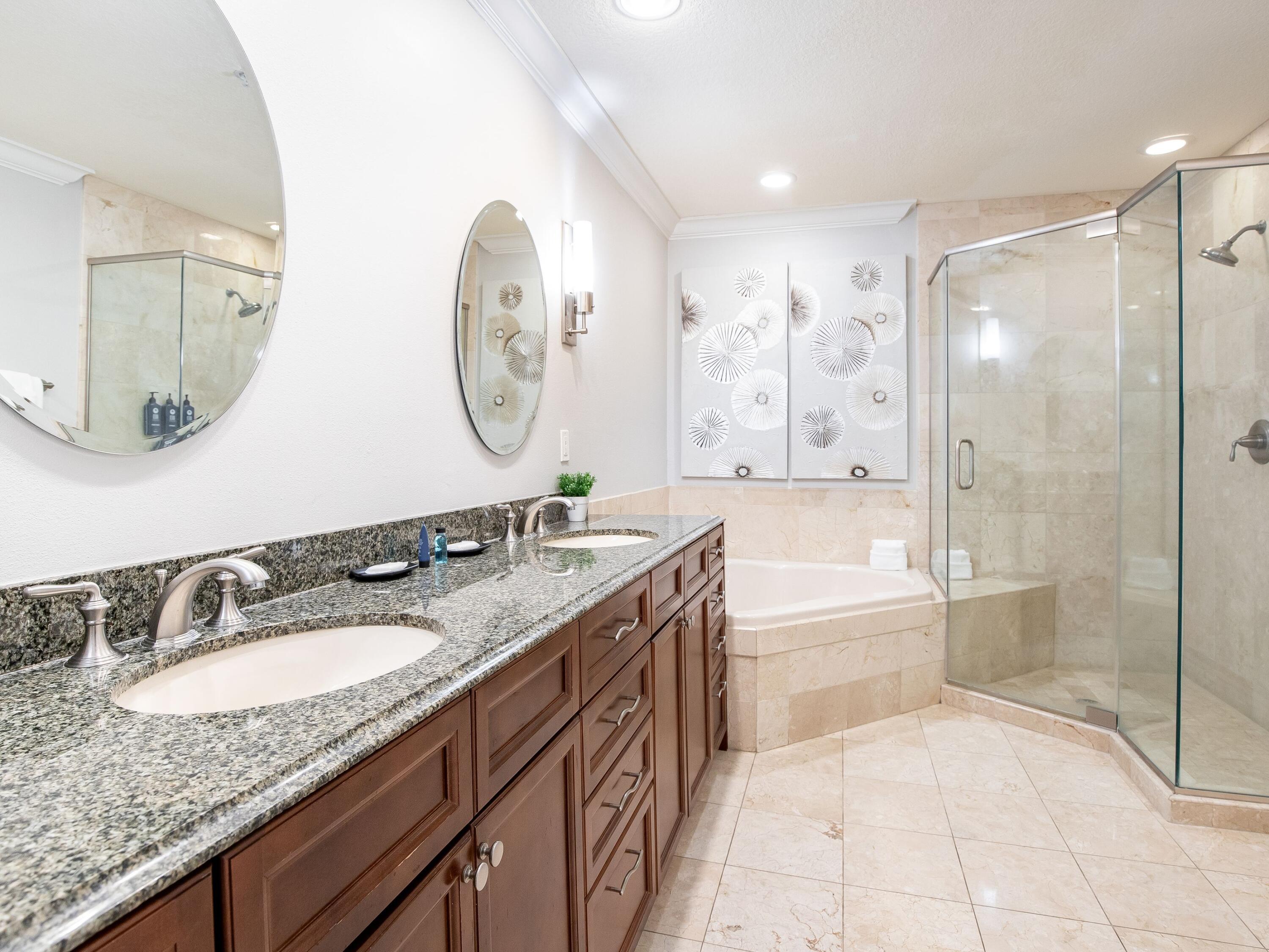 EMERALD GRANDE - Residential
