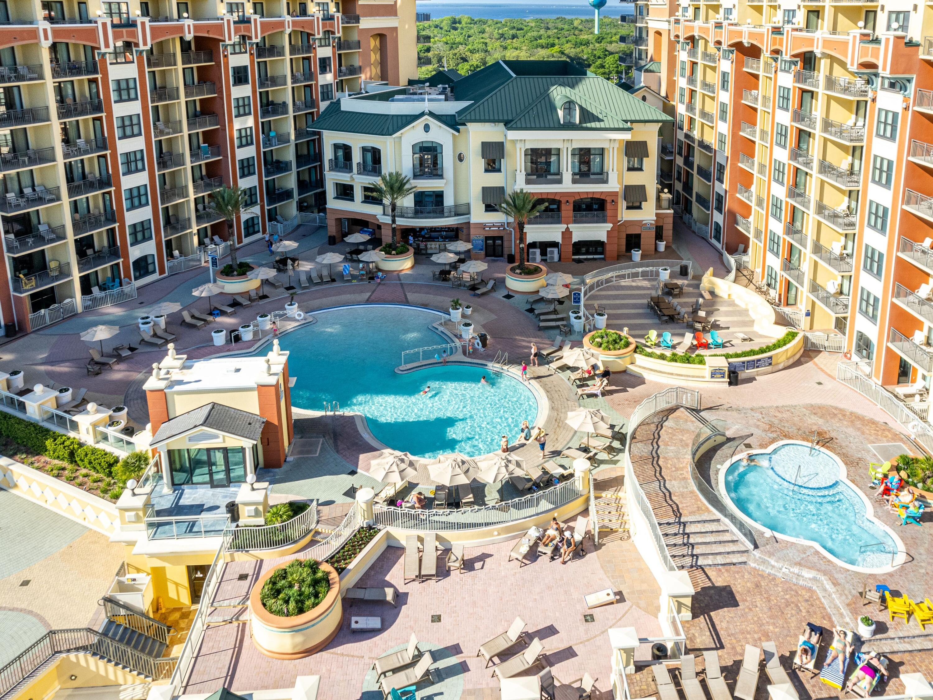 EMERALD GRANDE - Residential