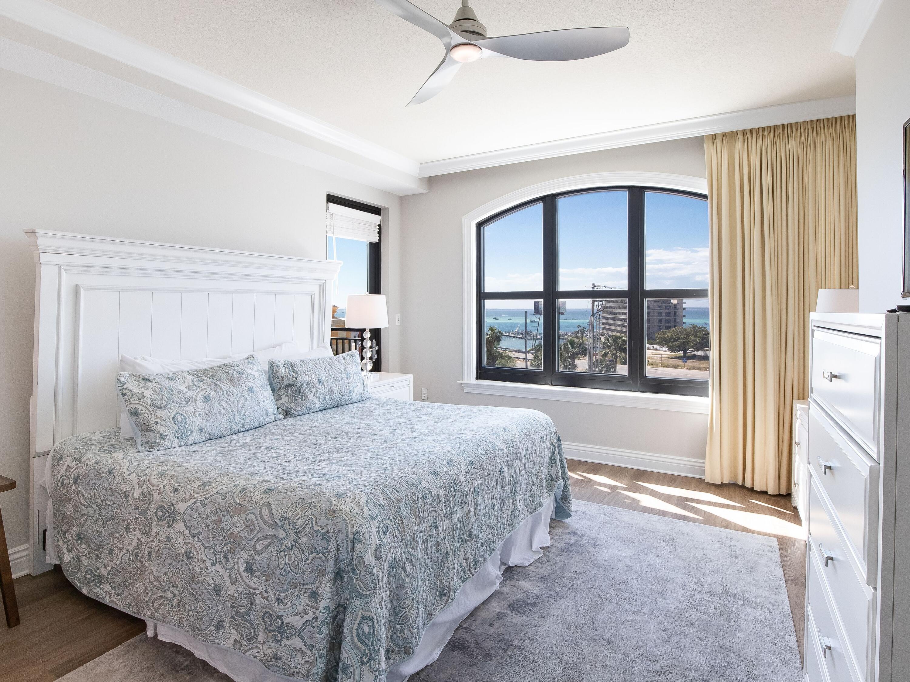 EMERALD GRANDE - Residential