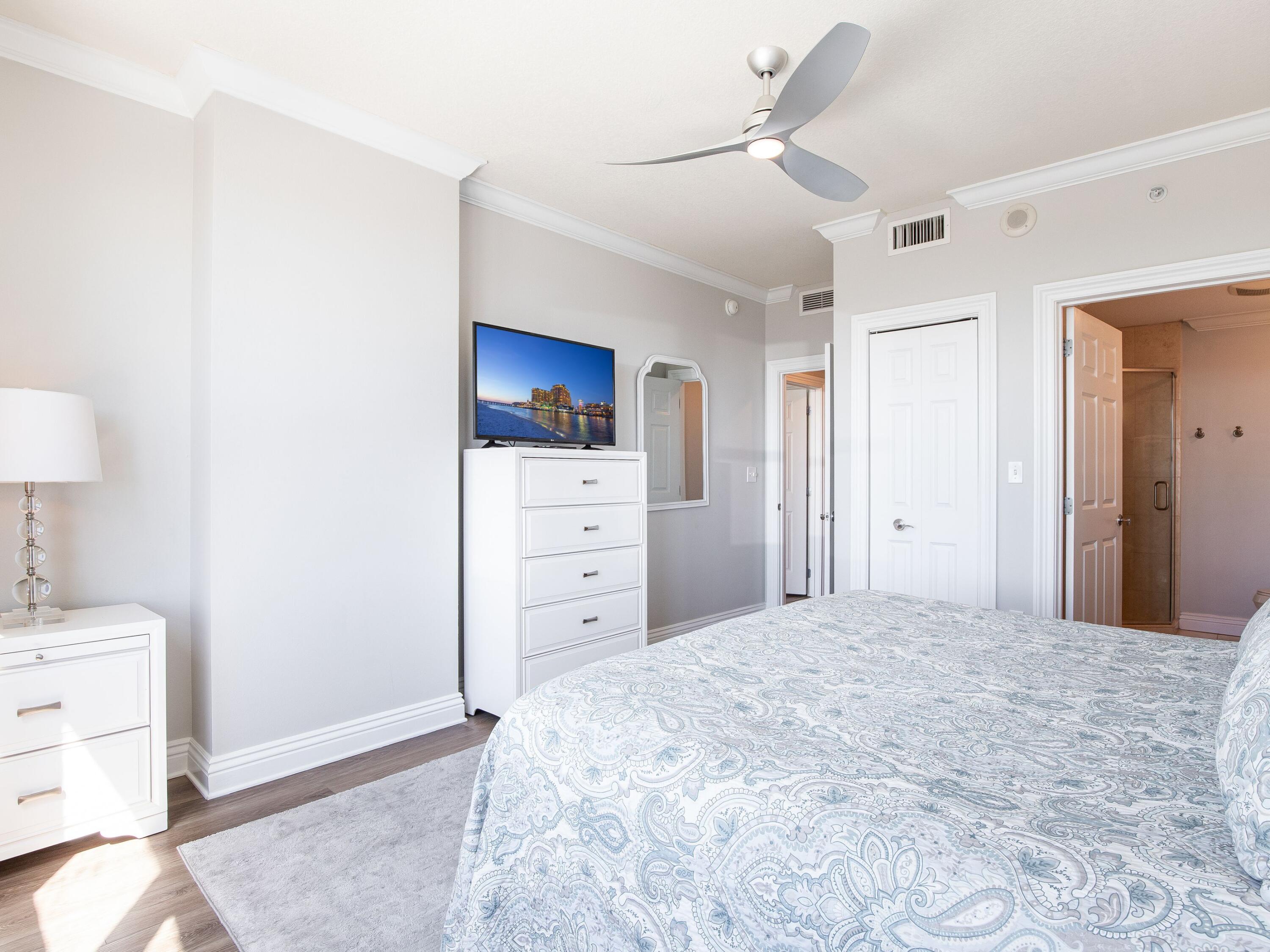 EMERALD GRANDE - Residential