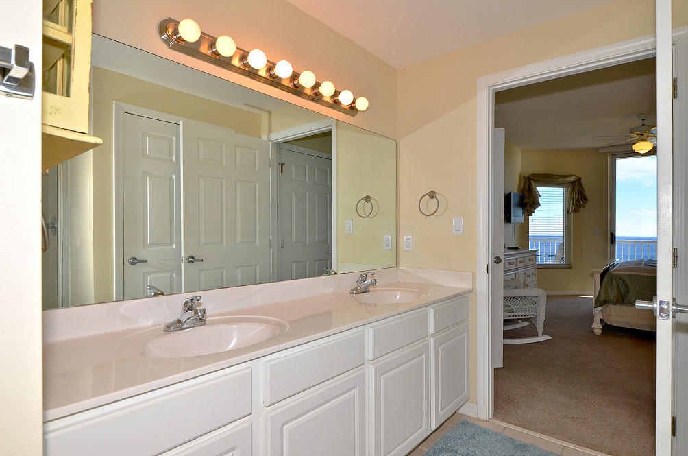 SUMMERWIND CENTER BLDG - Residential