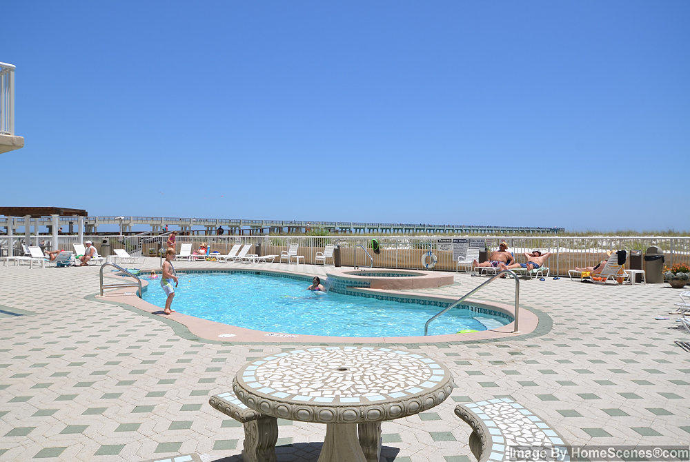 SUMMERWIND CENTER BLDG - Residential