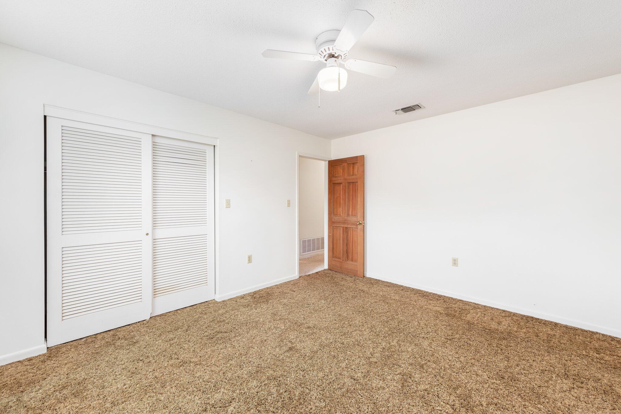 LAKE LORRAINE ESTATES 3 - Residential