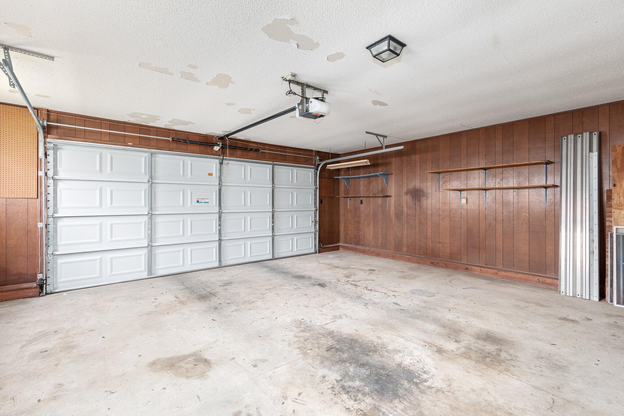 LAKE LORRAINE ESTATES 3 - Residential