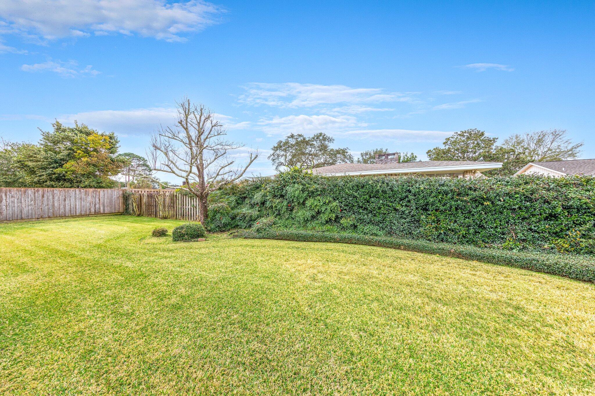 LAKE LORRAINE ESTATES 3 - Residential