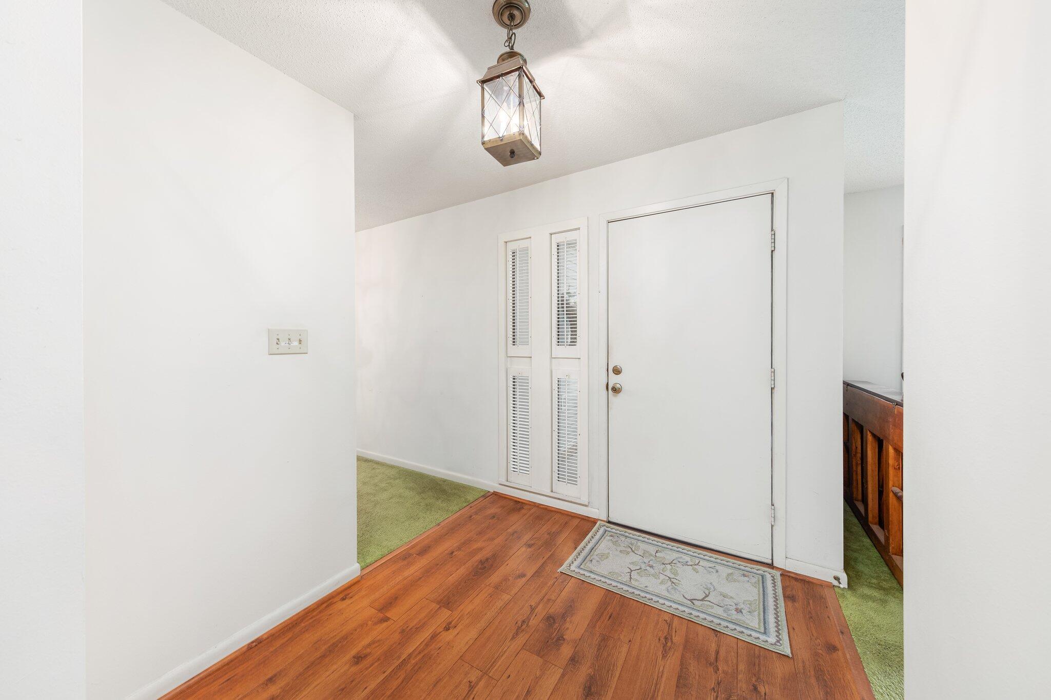 LAKE LORRAINE ESTATES 3 - Residential