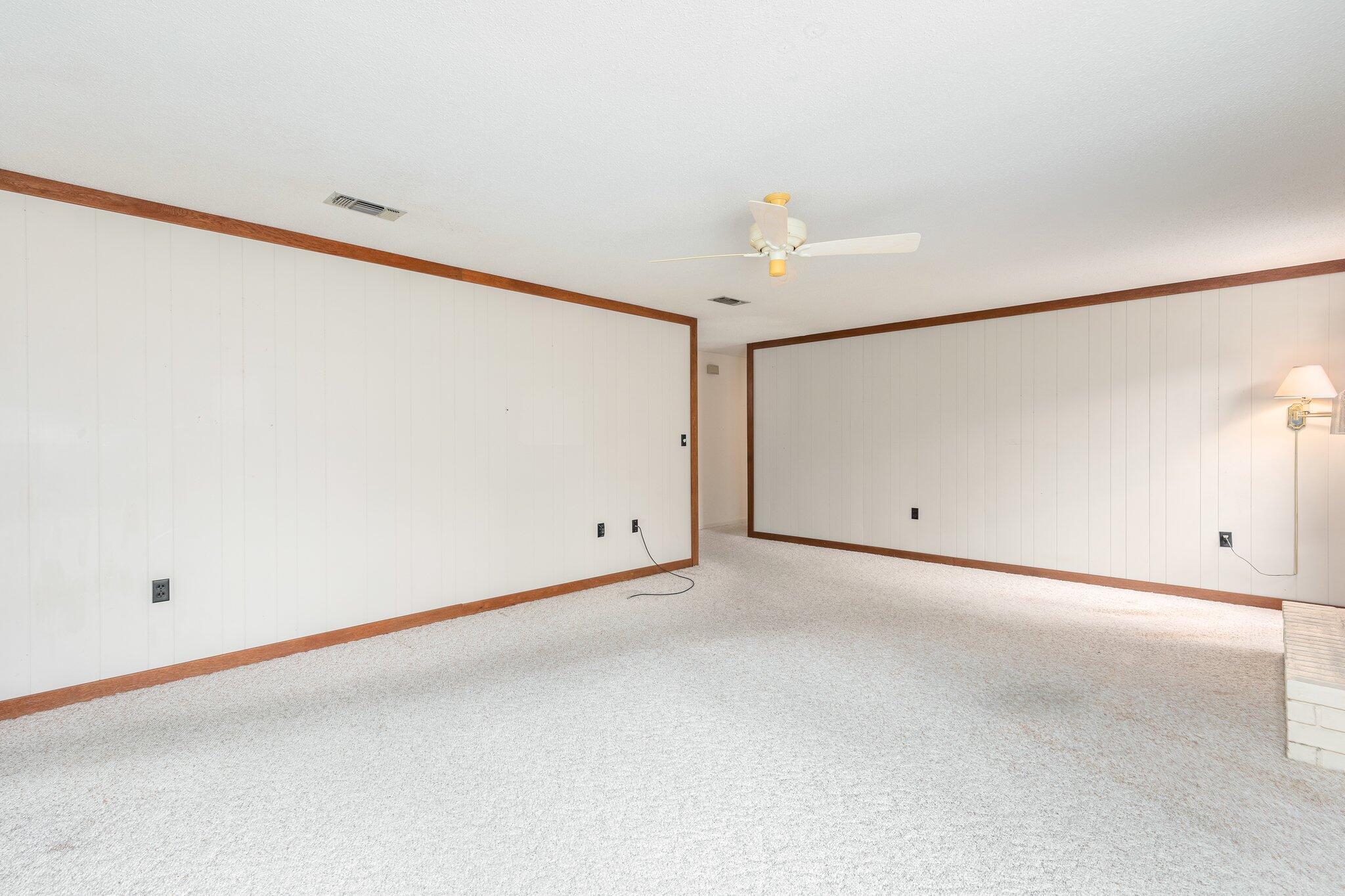 LAKE LORRAINE ESTATES 3 - Residential