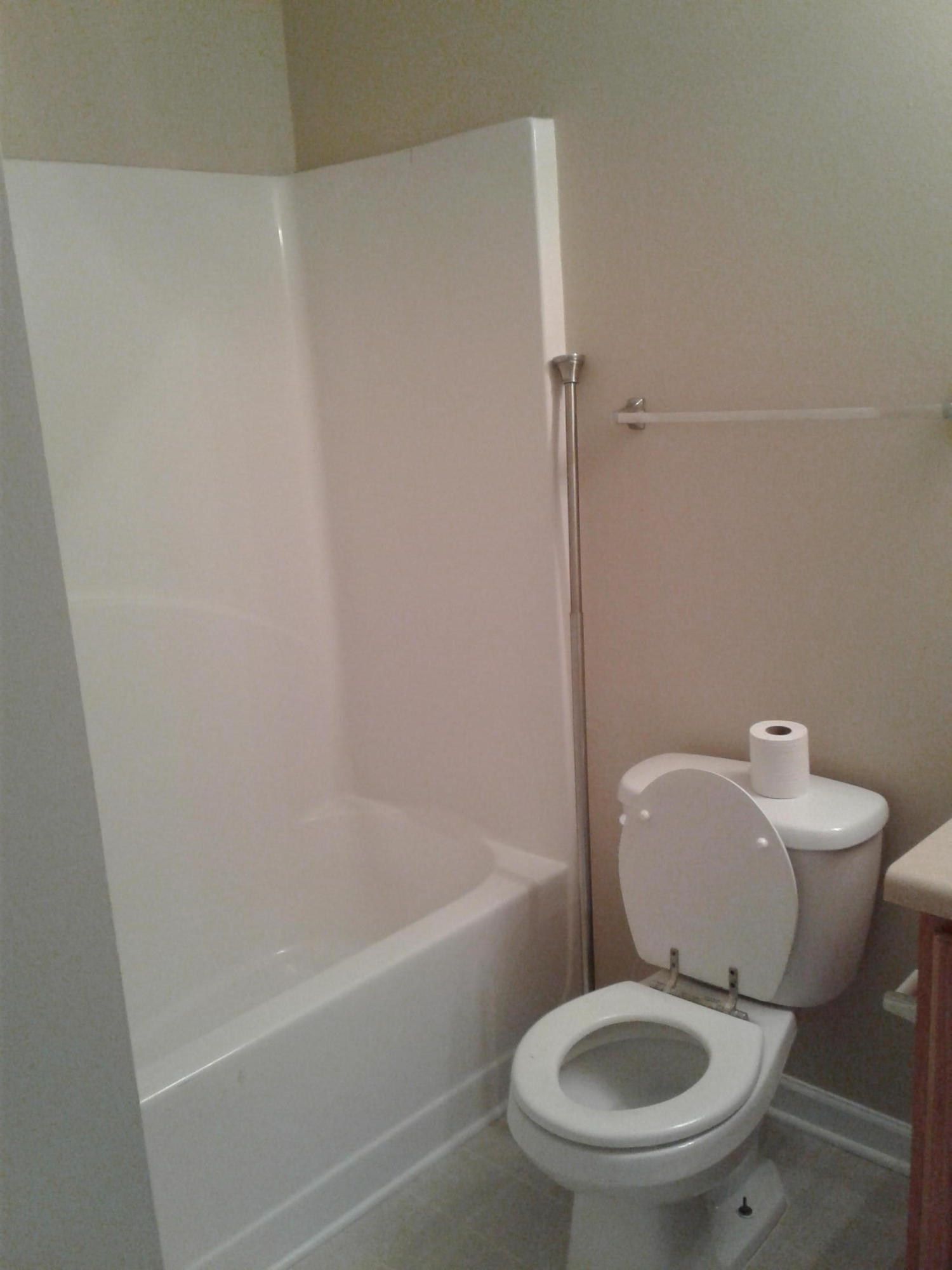 ROLLING PINES - Residential Lease