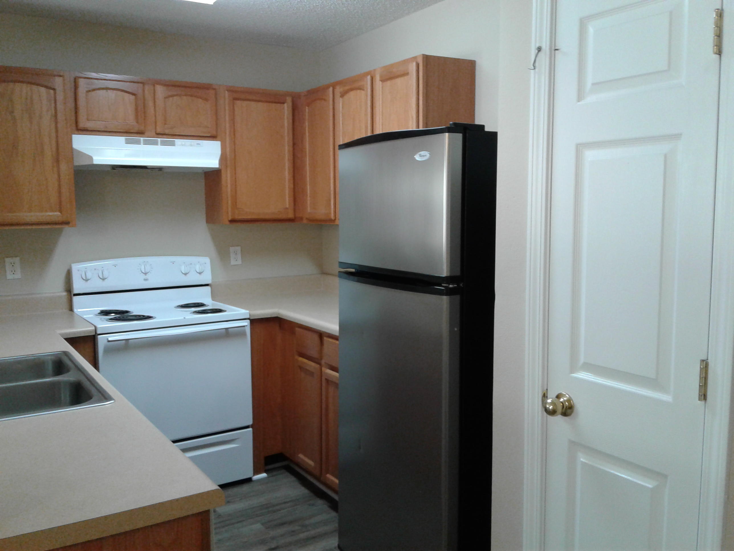 ROLLING PINES - Residential Lease