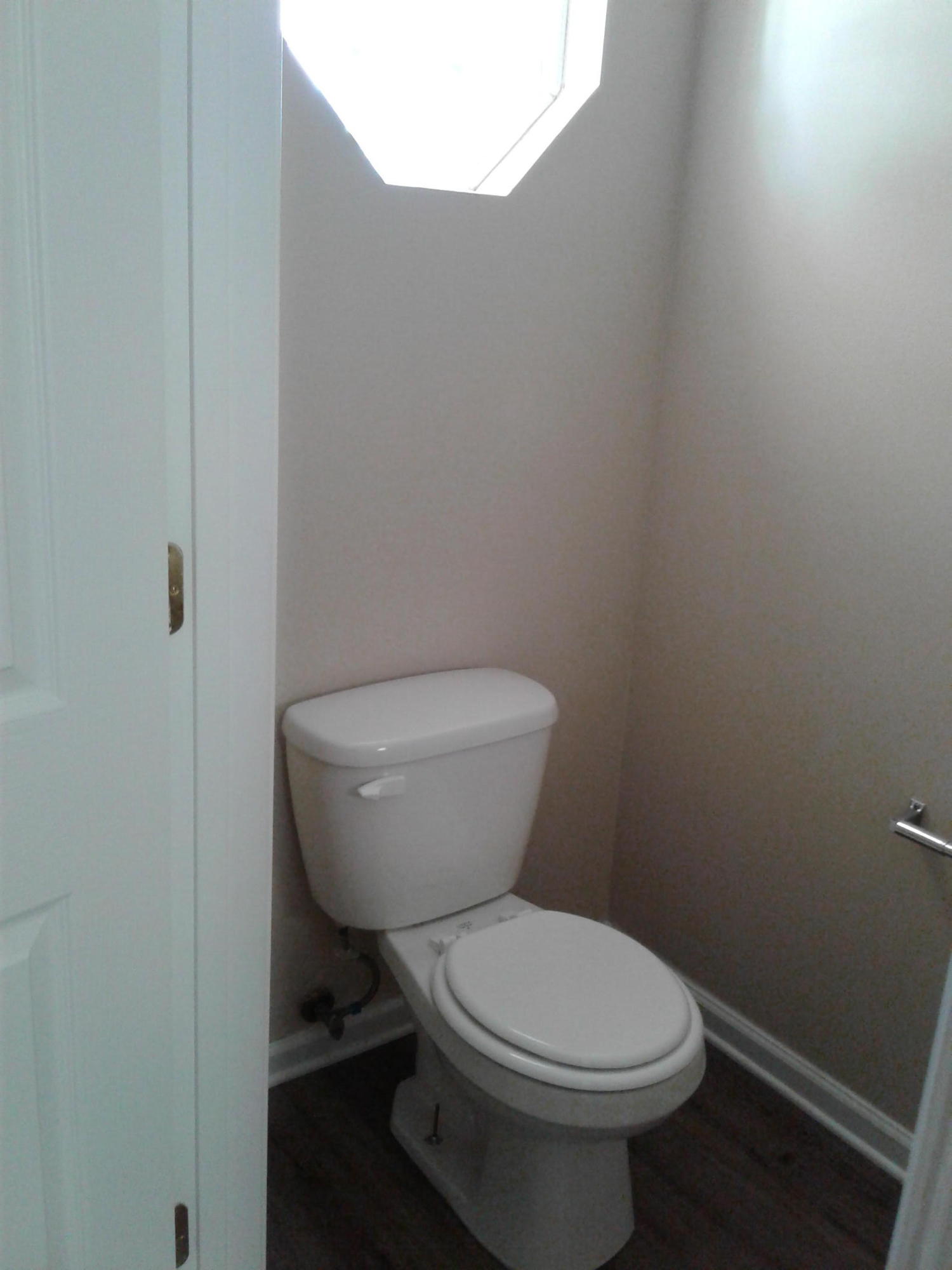 ROLLING PINES - Residential Lease