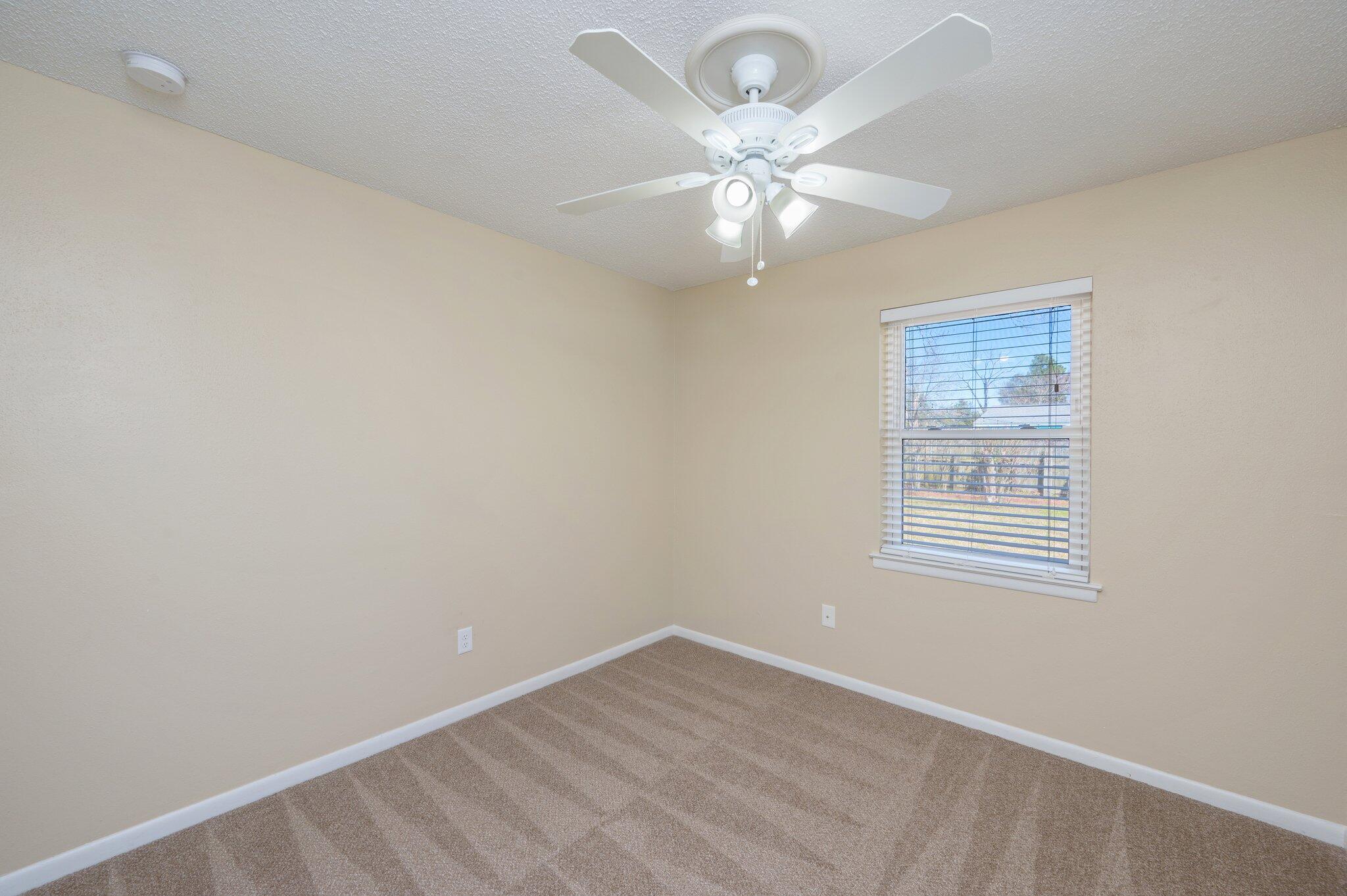 MIDPINES - Residential Lease