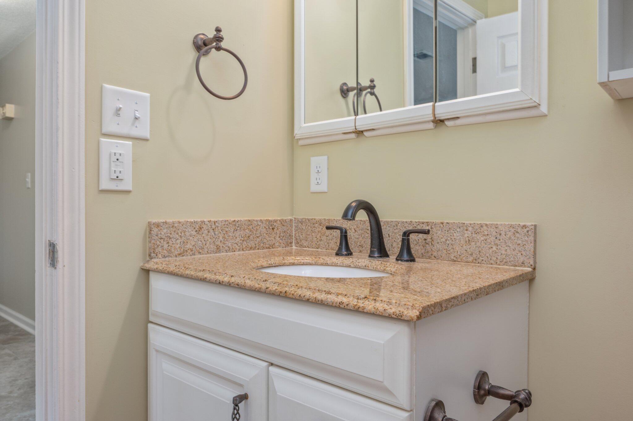 MIDPINES - Residential Lease