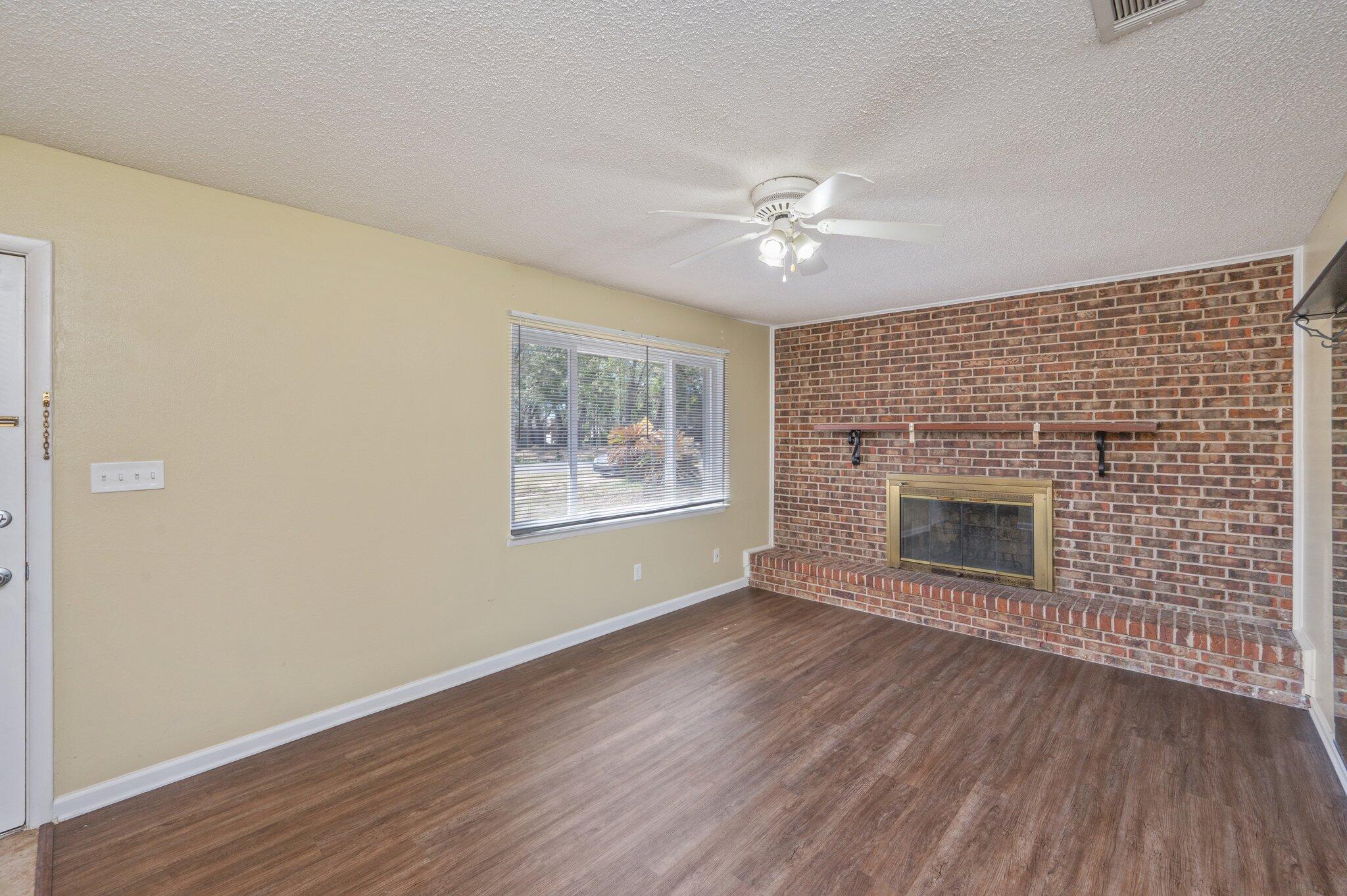 MIDPINES - Residential Lease