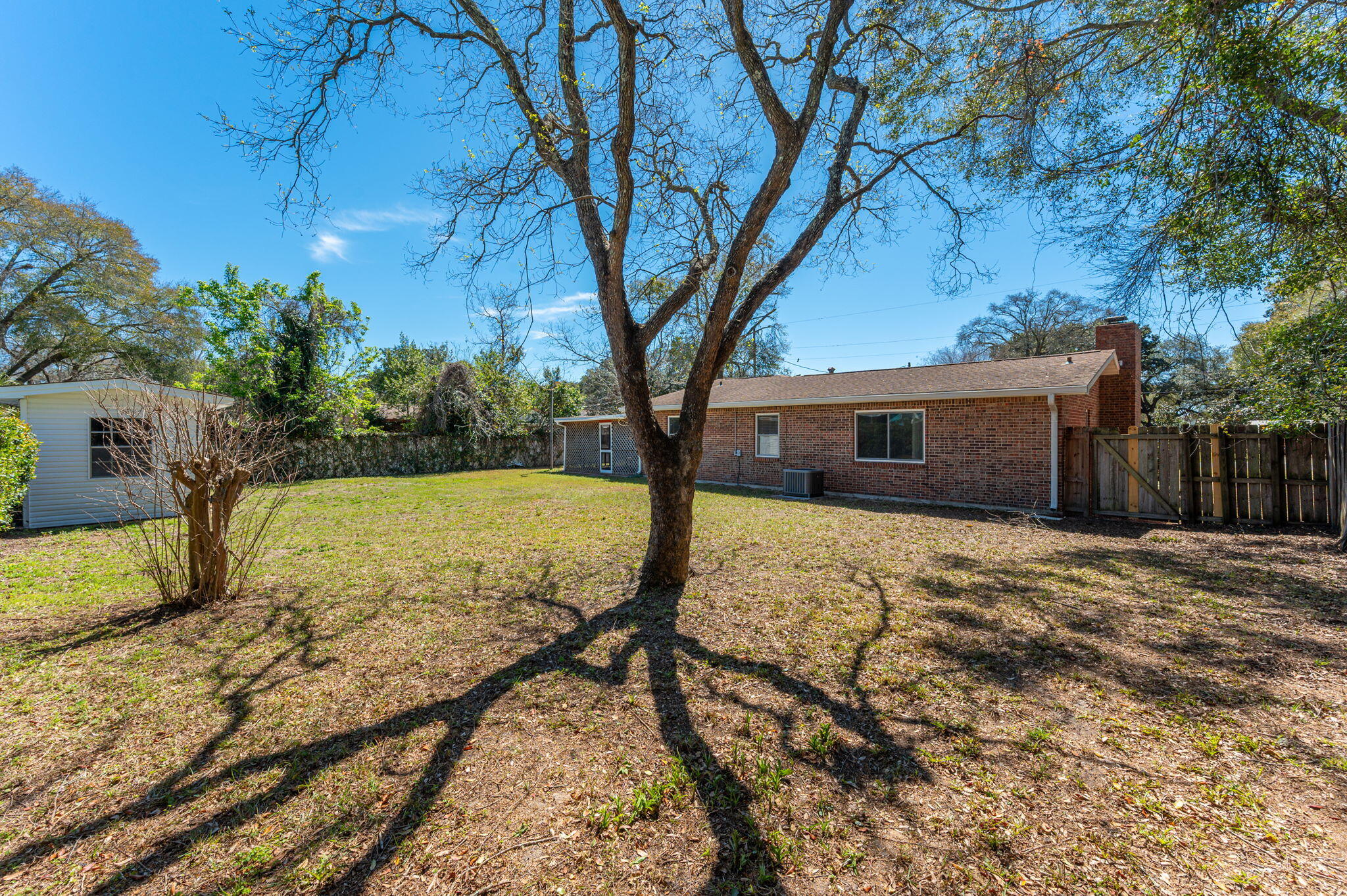 MIDPINES - Residential Lease