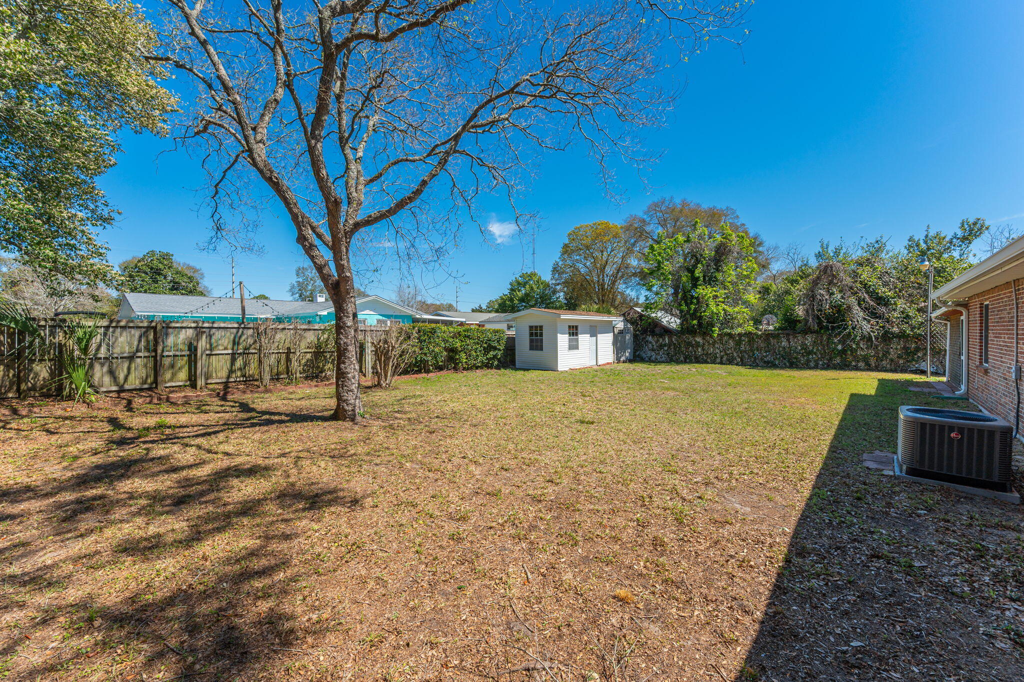 MIDPINES - Residential Lease