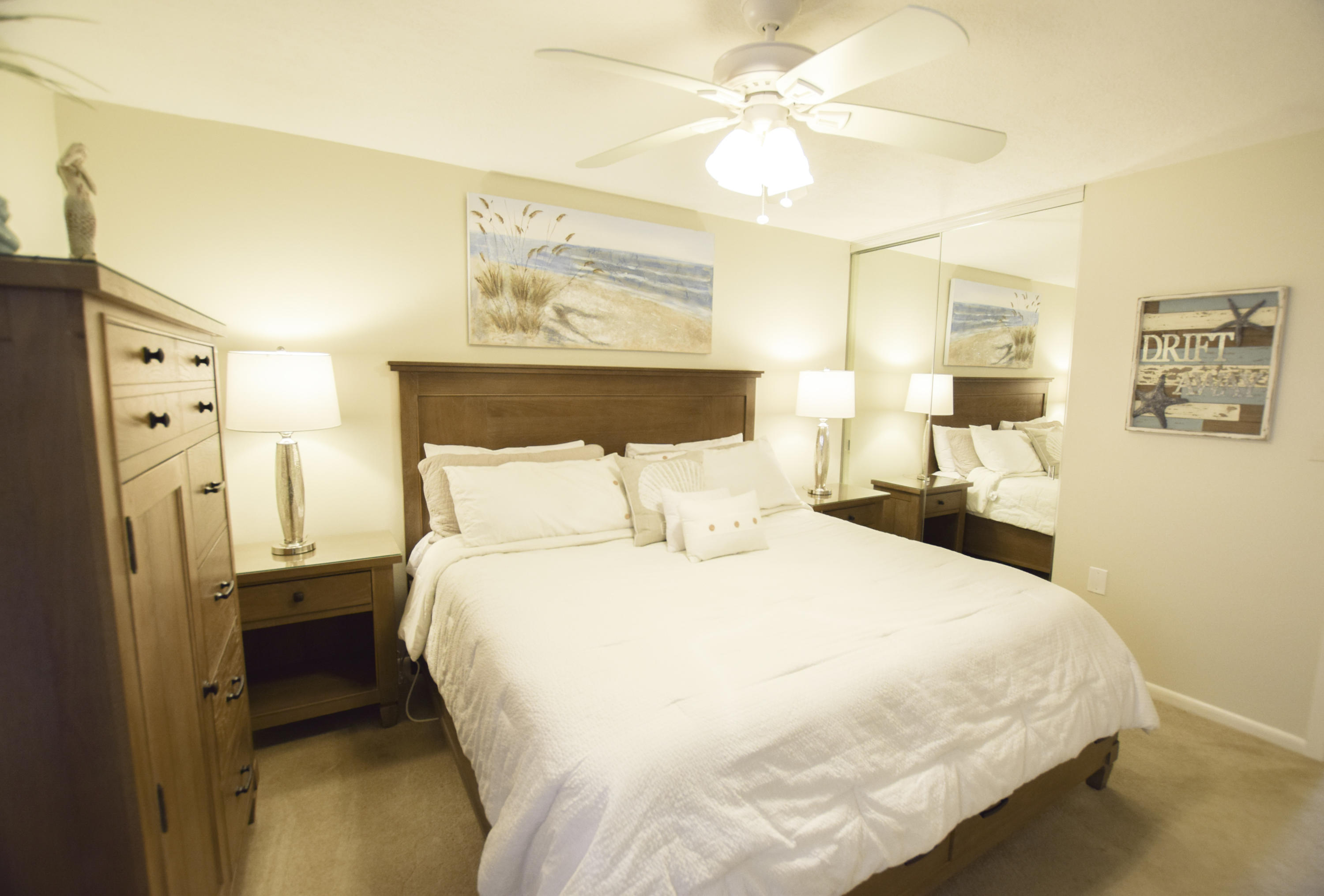 Jetty East Condominium - Residential