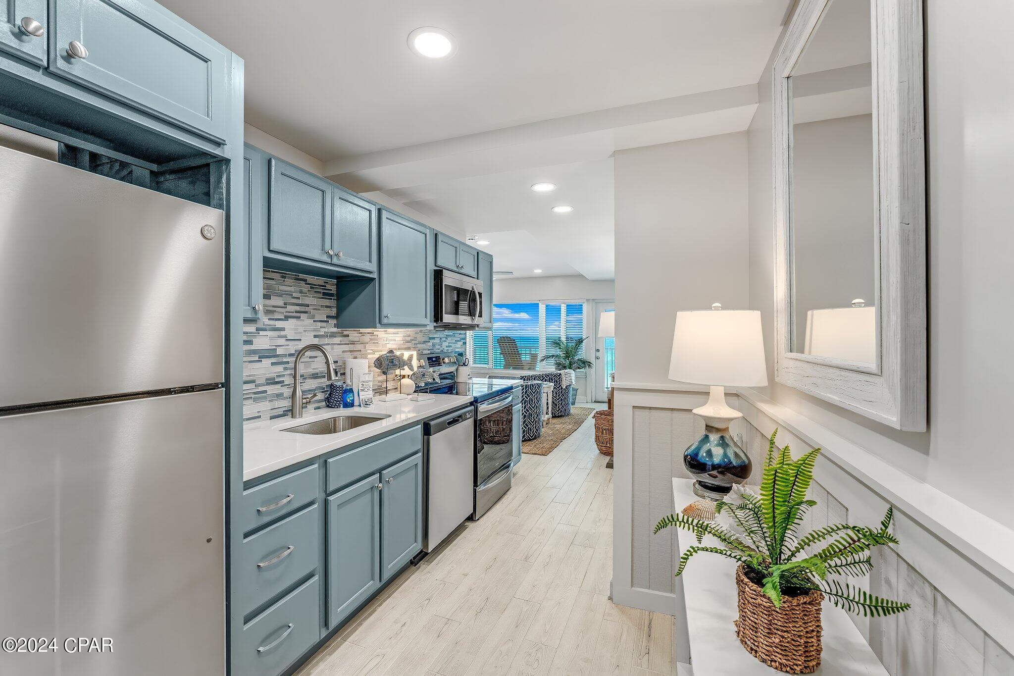 CONTINENTAL CONDO - Residential