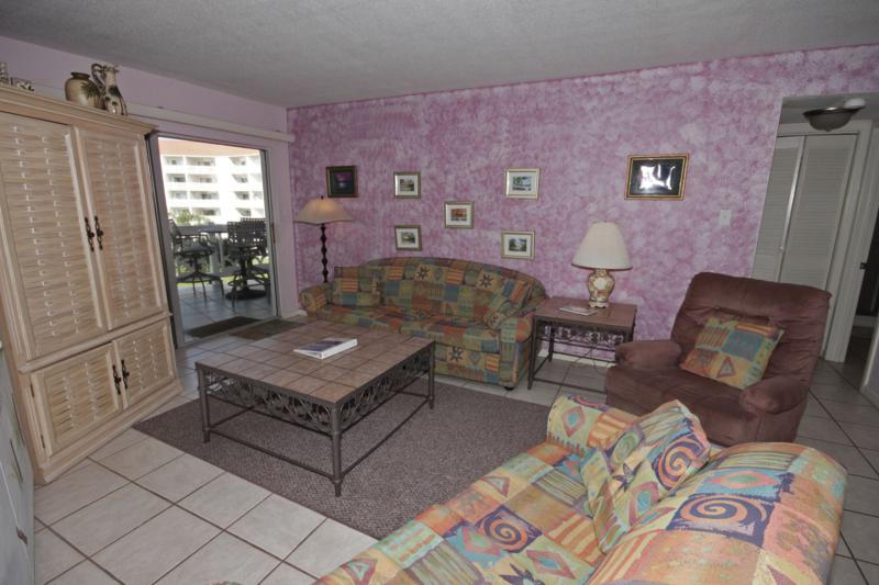 EL MATADOR CONDO - Residential