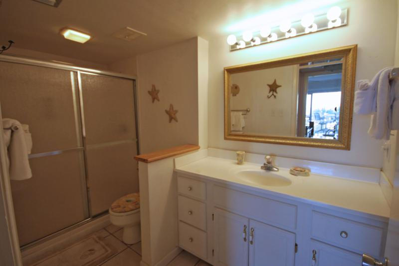 EL MATADOR CONDO - Residential