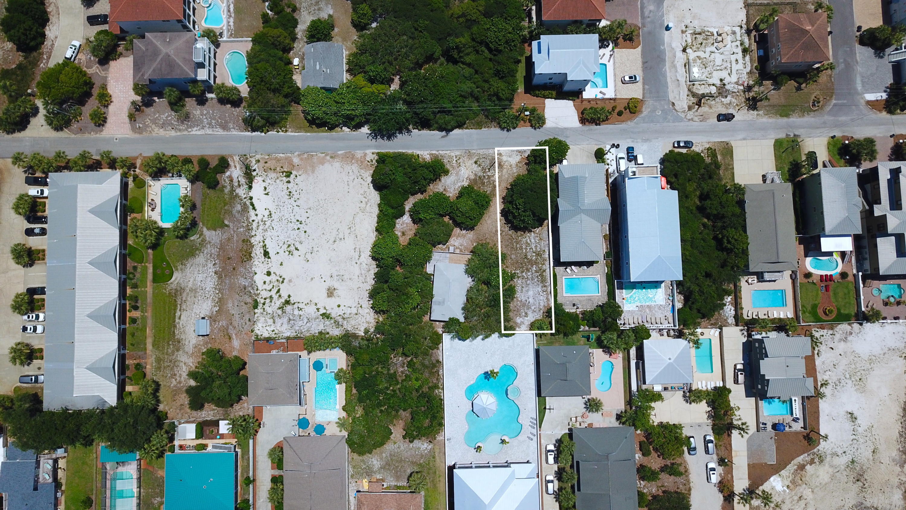 METES & BOUNDS - Land