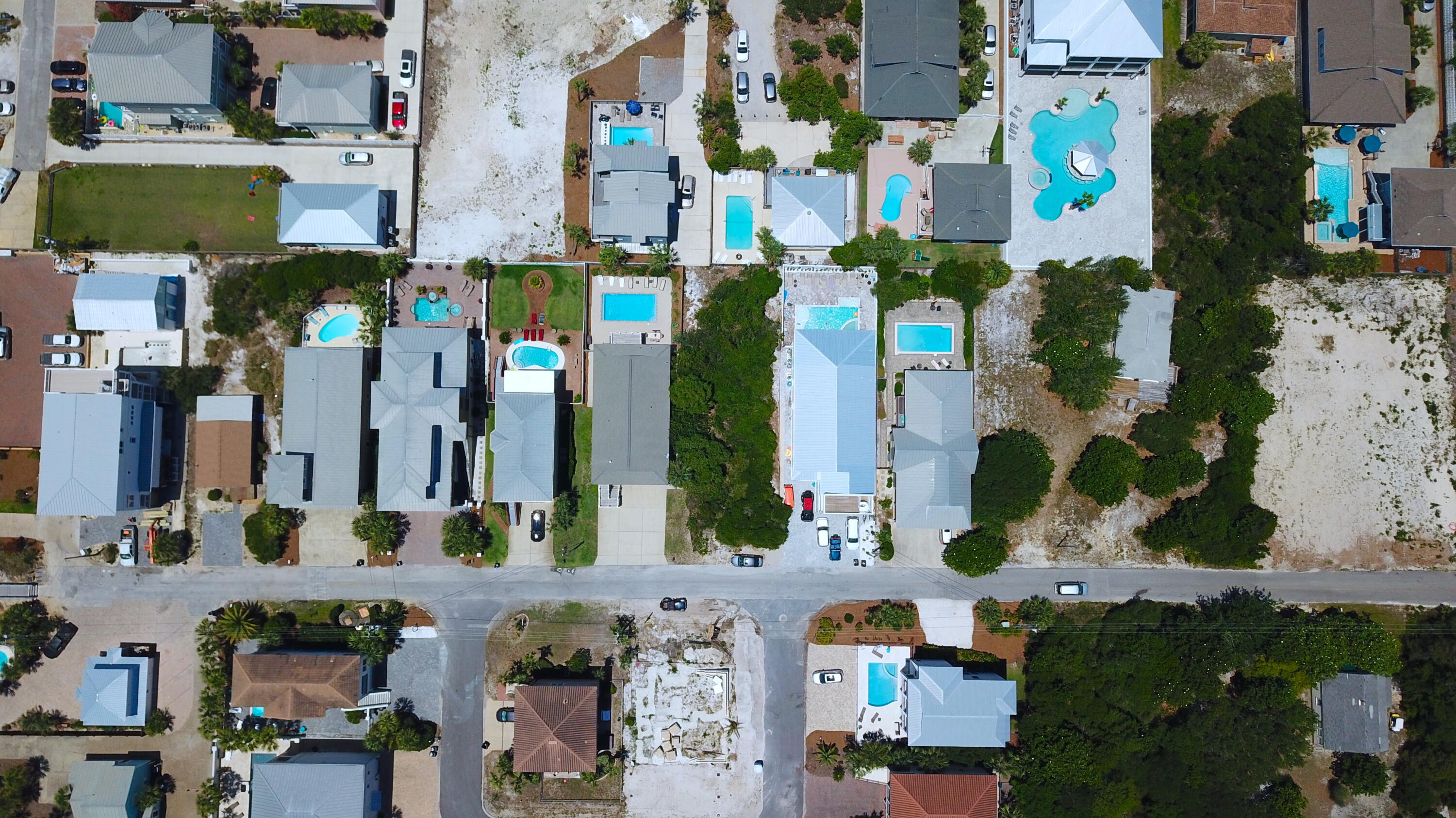 METES & BOUNDS - Land