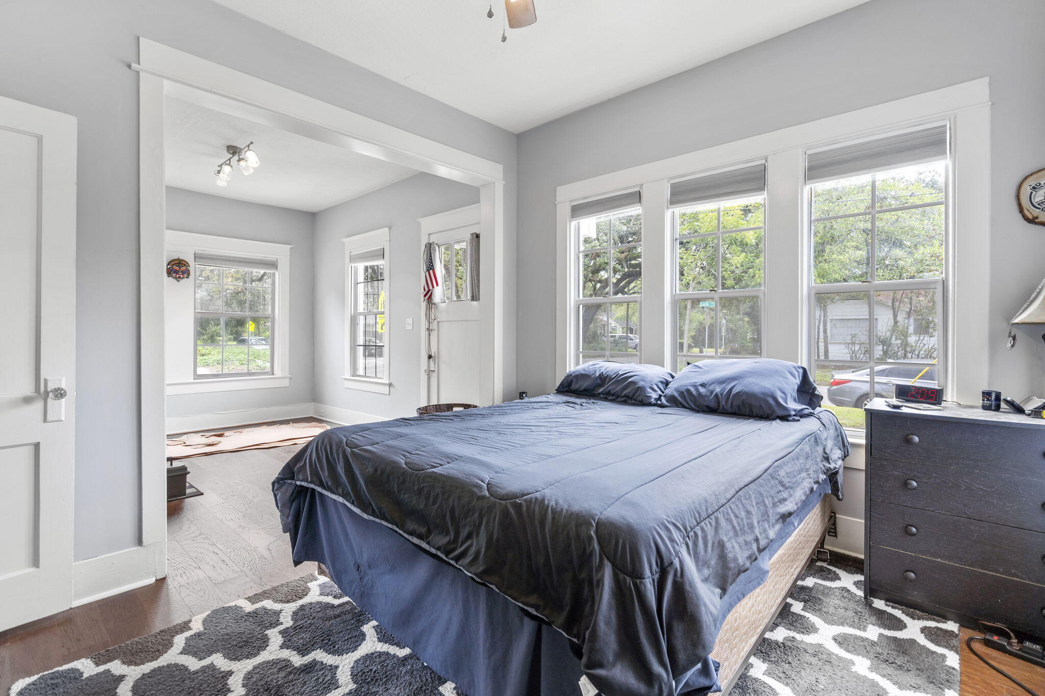 MURRAY HILL - Residential