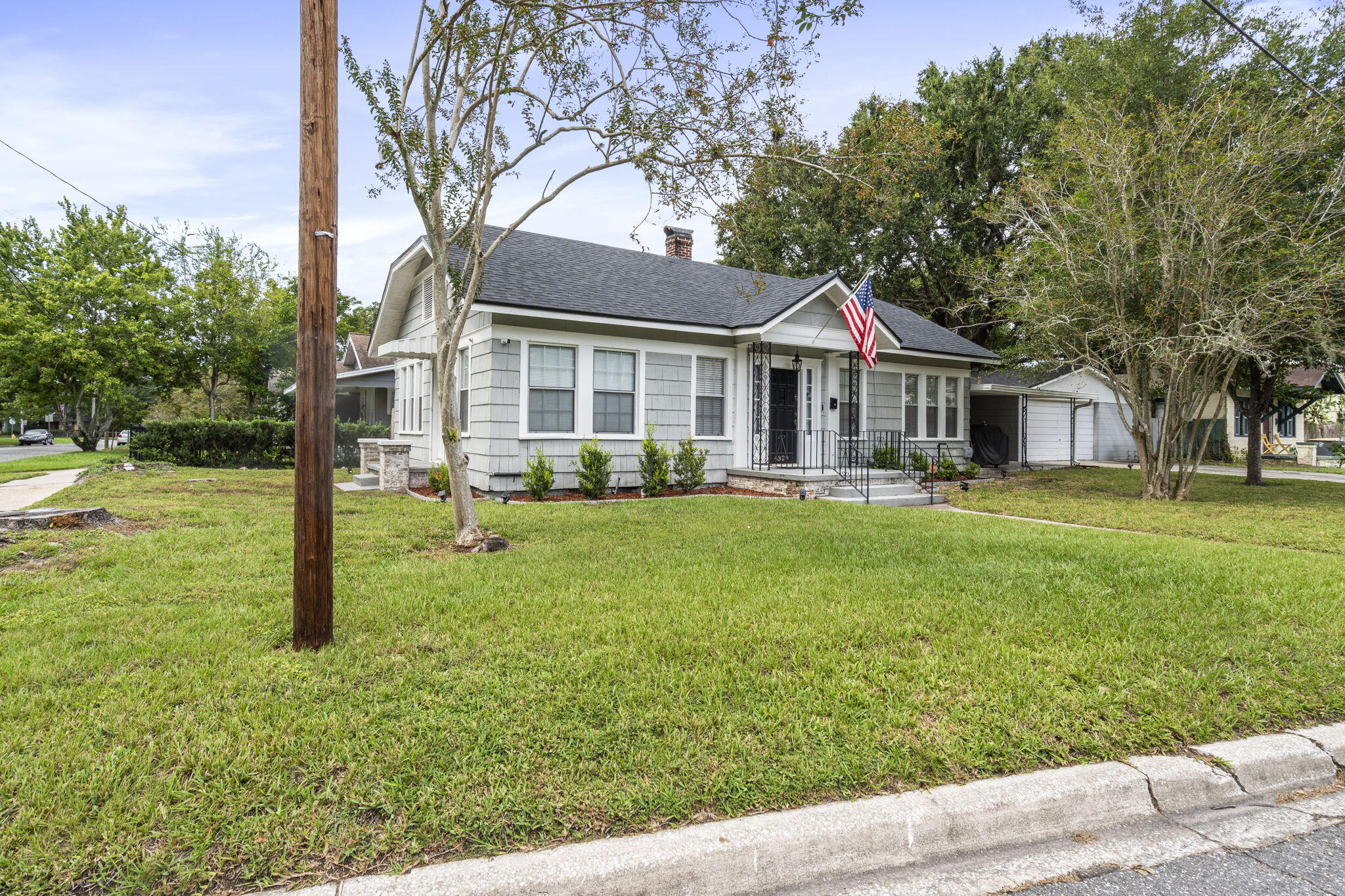 MURRAY HILL - Residential