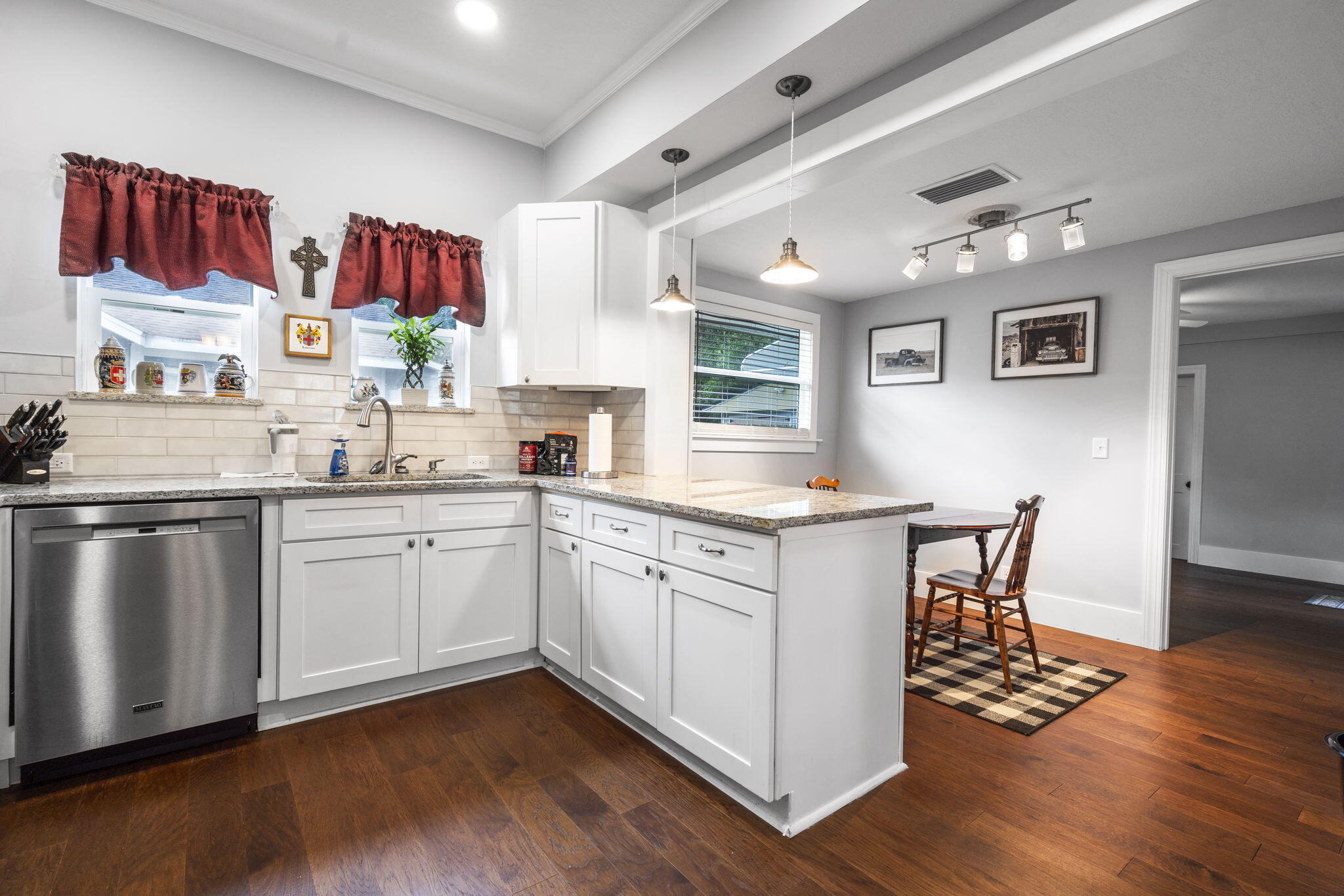 MURRAY HILL - Residential