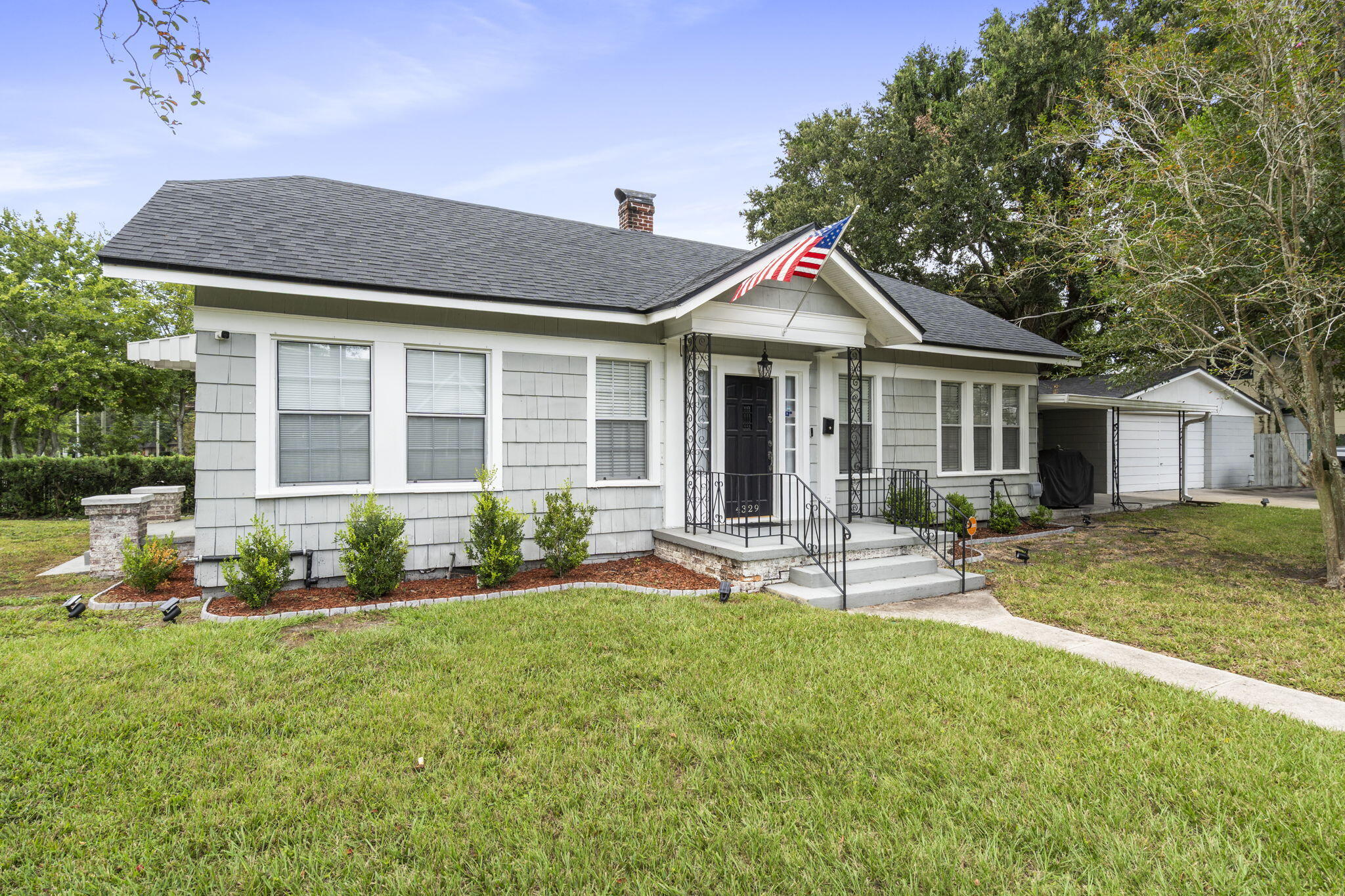 MURRAY HILL - Residential