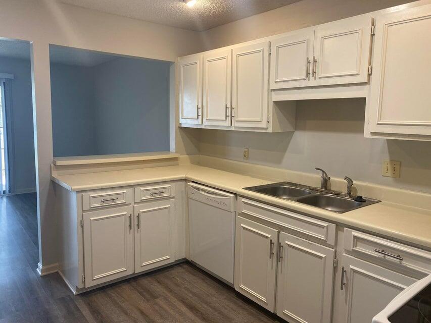 GARNIERS CAY T/H - Residential