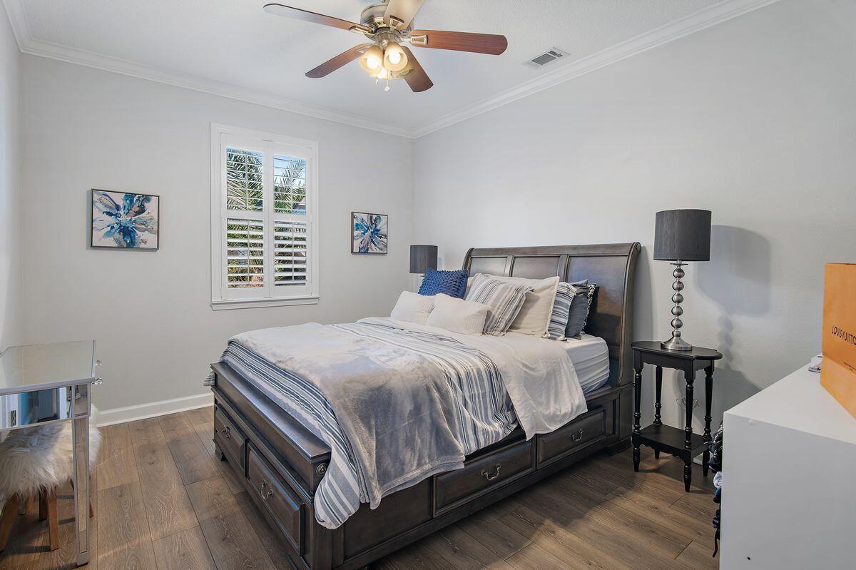 Escada - Residential