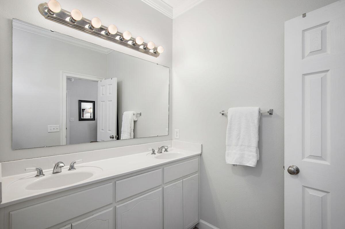 Escada - Residential