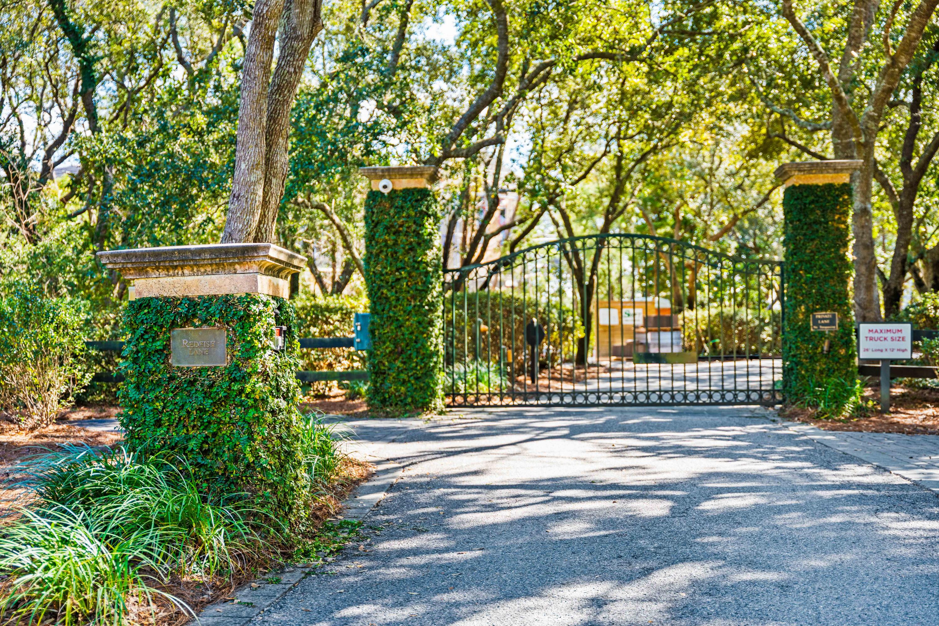 REDFISH LANE - Land