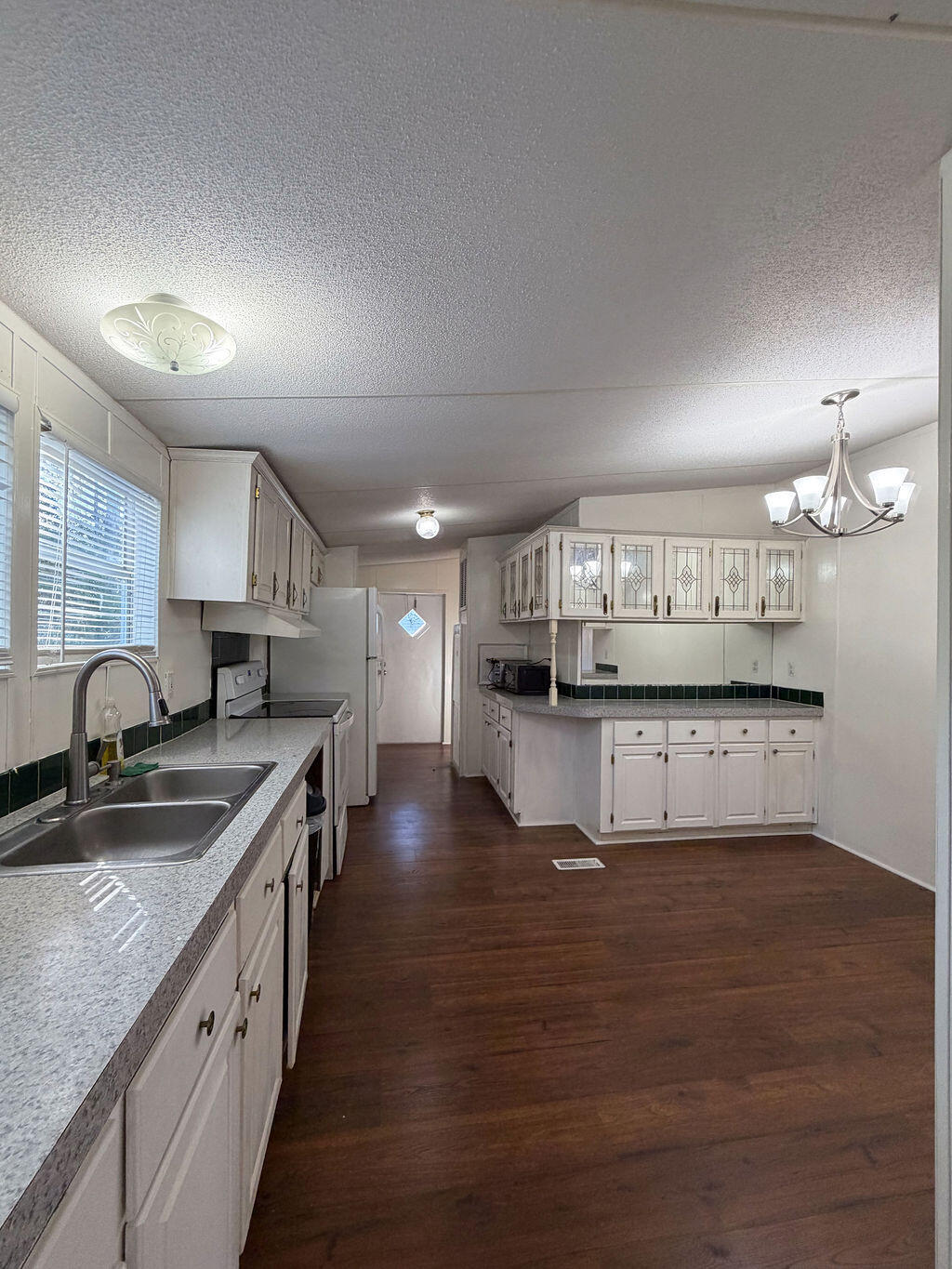 CRESCENT SHORES - Residential