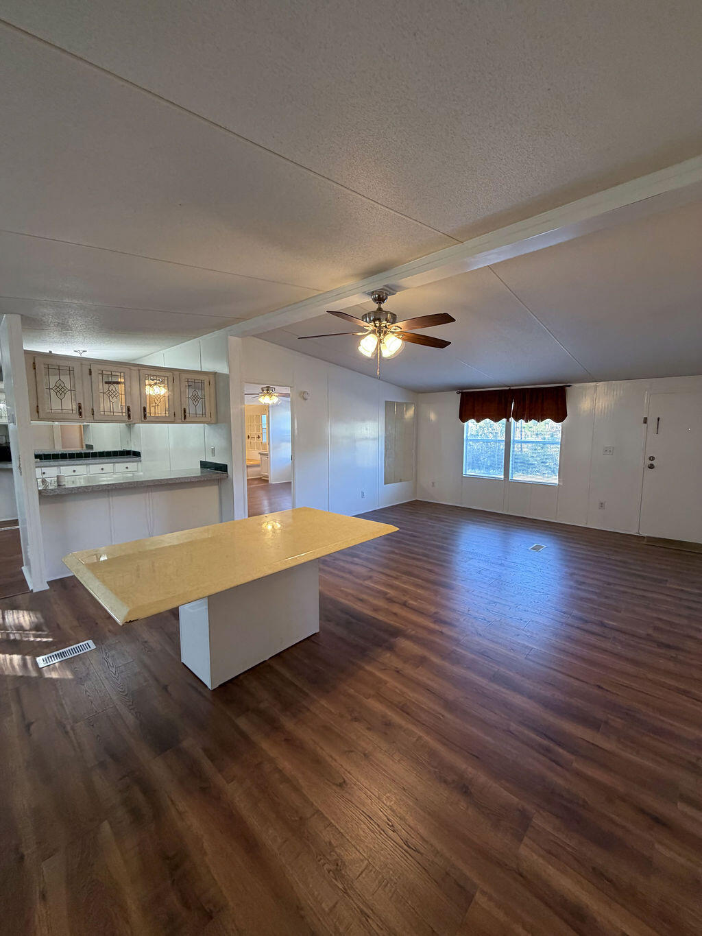 CRESCENT SHORES - Residential