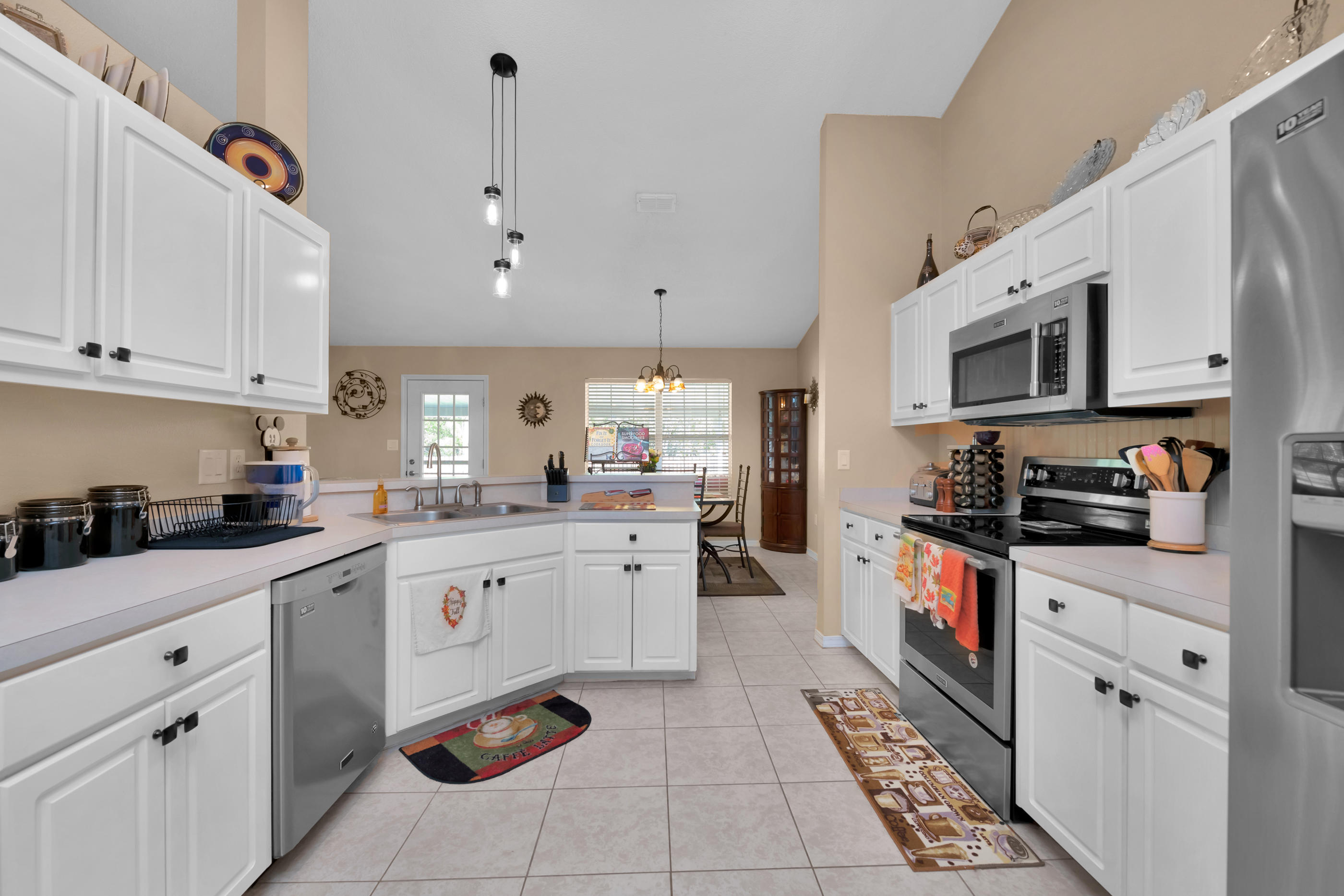 HAMPTON RIDGE ESTATES - Residential