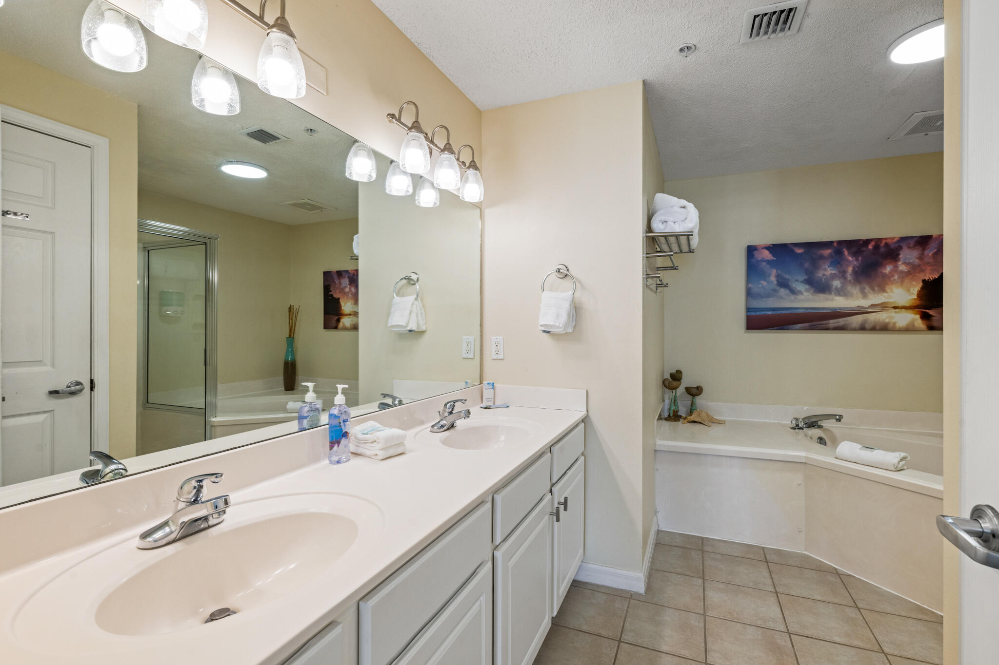 THE INN AT SUMMERWIND - Residential