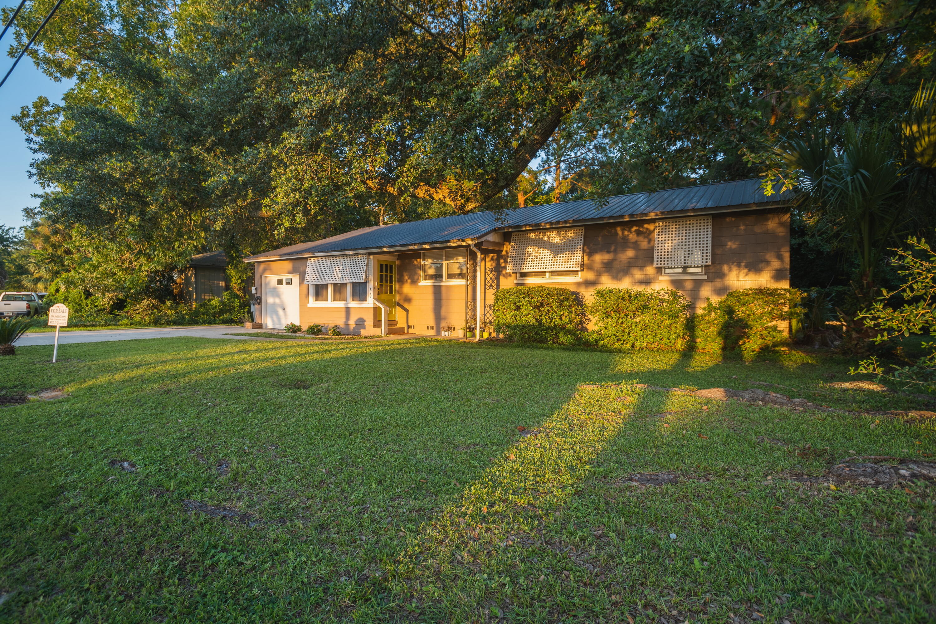 GARNIERS BEACH - Residential