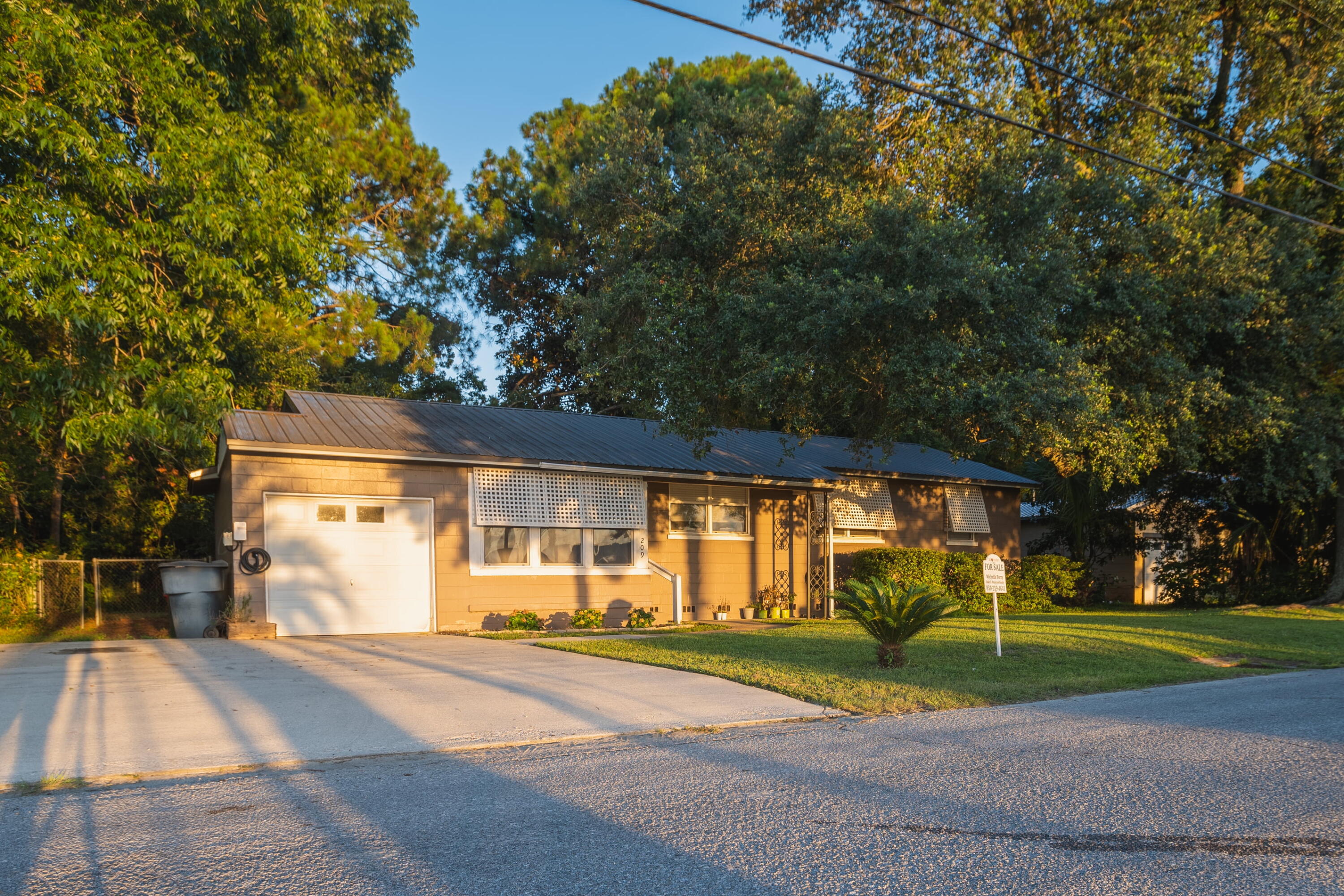 GARNIERS BEACH - Residential