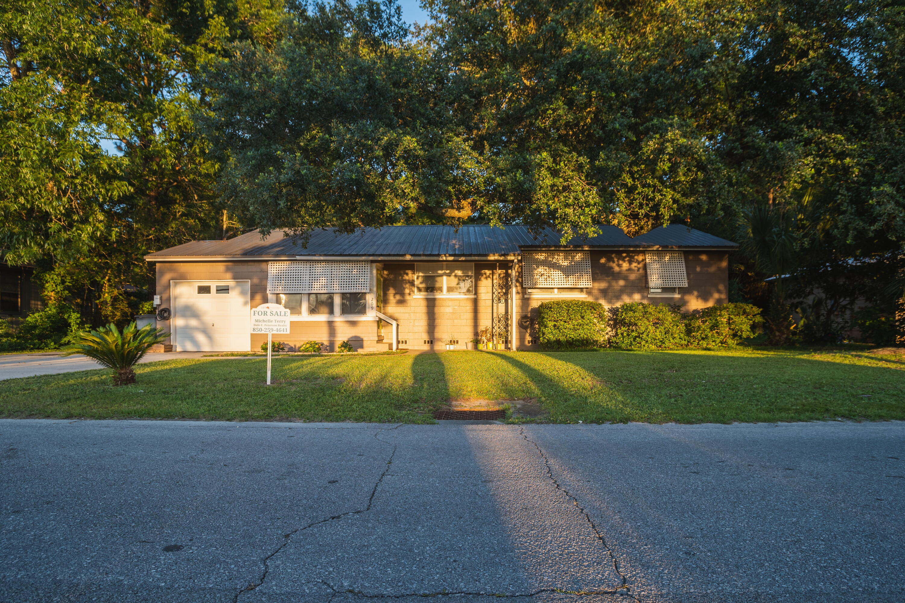 GARNIERS BEACH - Residential