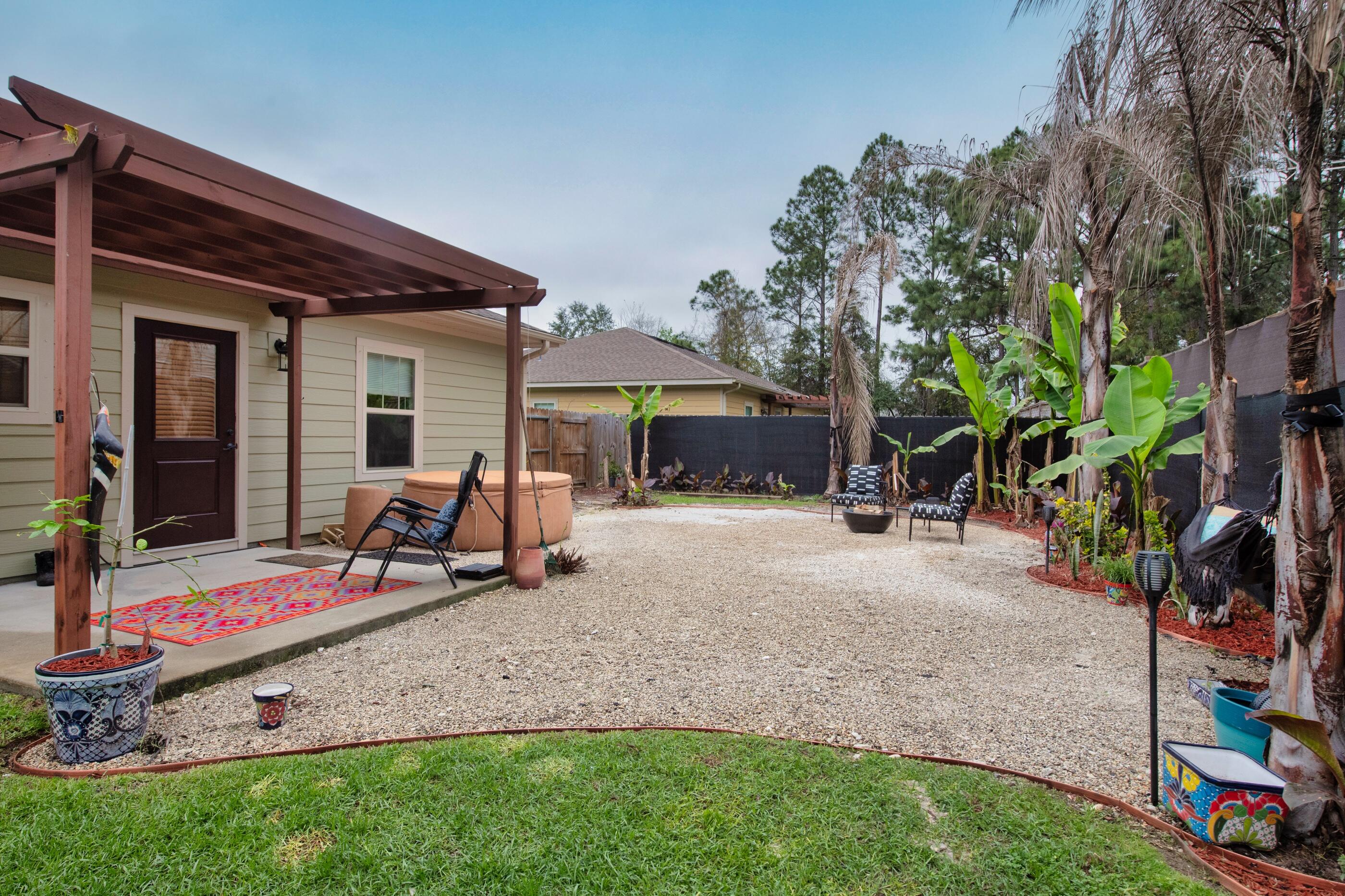 NAVARRE FIRST ADD - Residential