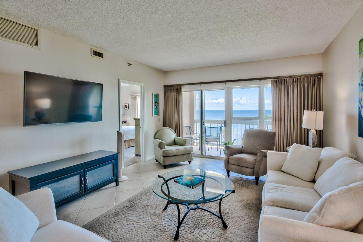 PLAYERS CLUB ON THE BAY - Residential