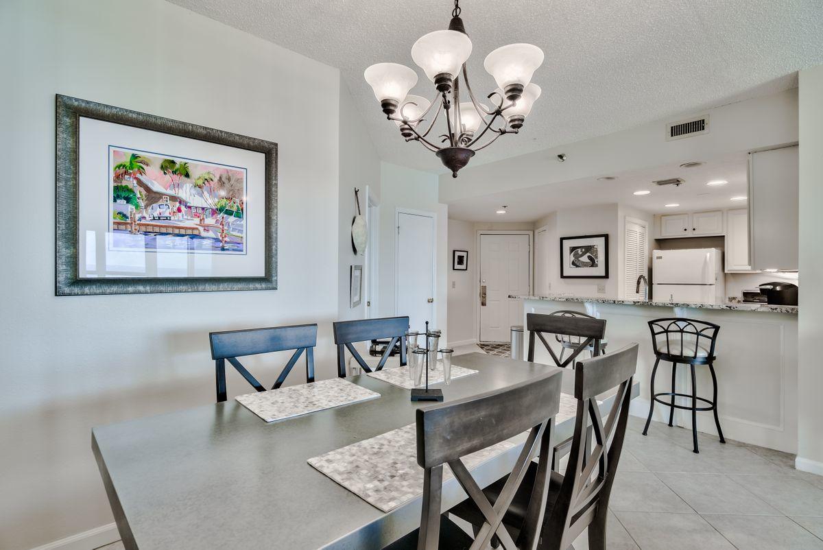 PLAYERS CLUB ON THE BAY - Residential