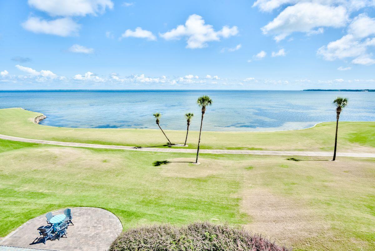 PLAYERS CLUB ON THE BAY - Residential