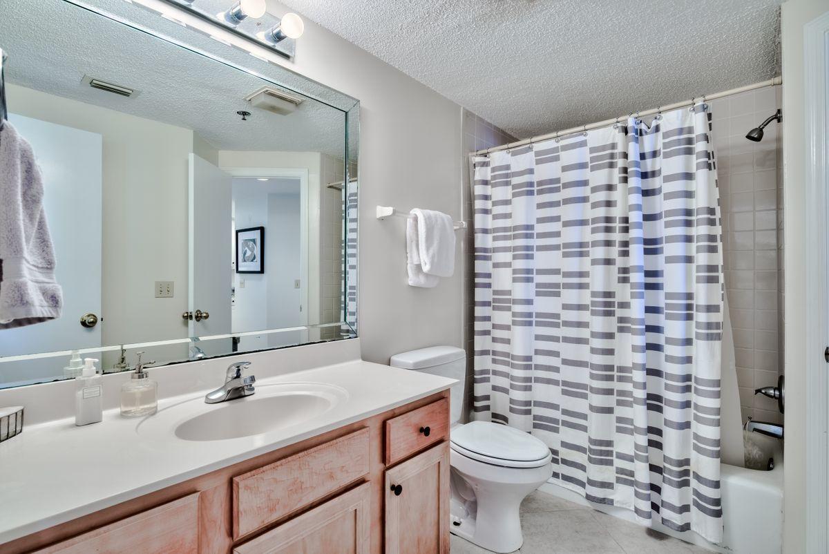 PLAYERS CLUB ON THE BAY - Residential