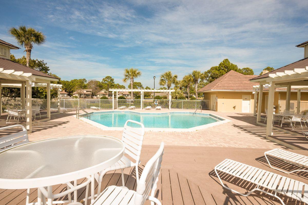 PLAYERS CLUB ON THE BAY - Residential