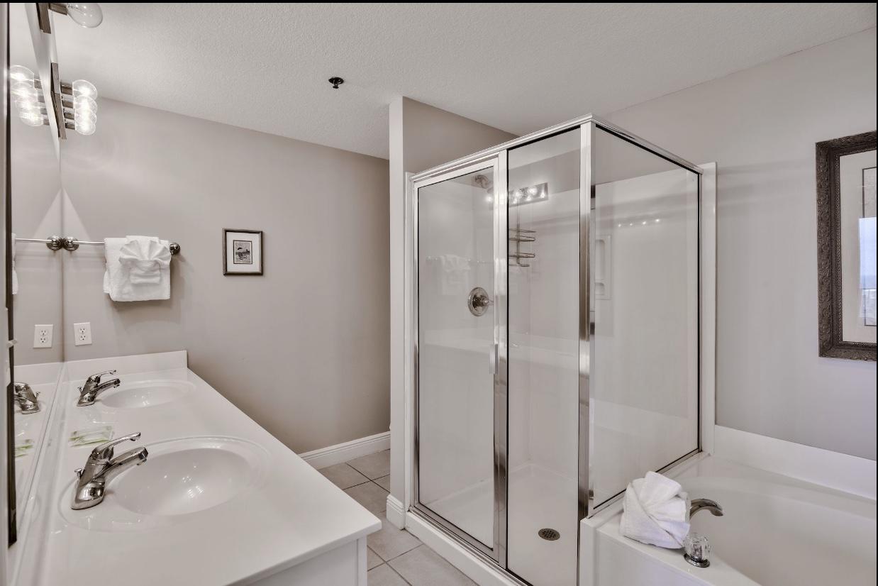 ARIEL DUNES II - Residential