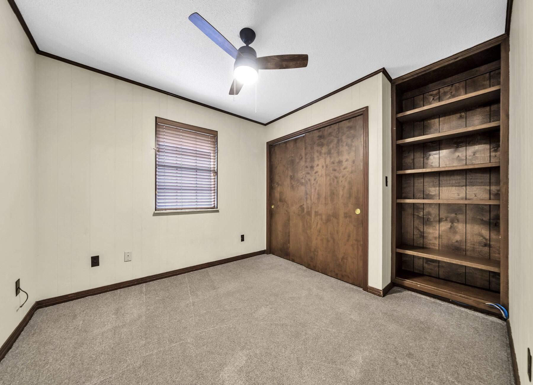 LAKE LORRAINE ESTATES 1 - Residential