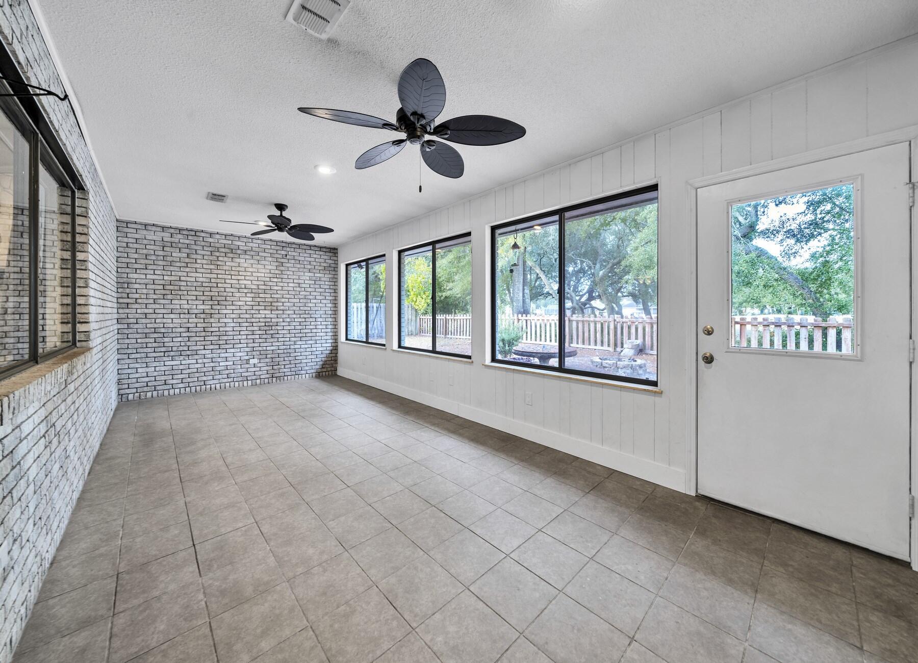 LAKE LORRAINE ESTATES 1 - Residential